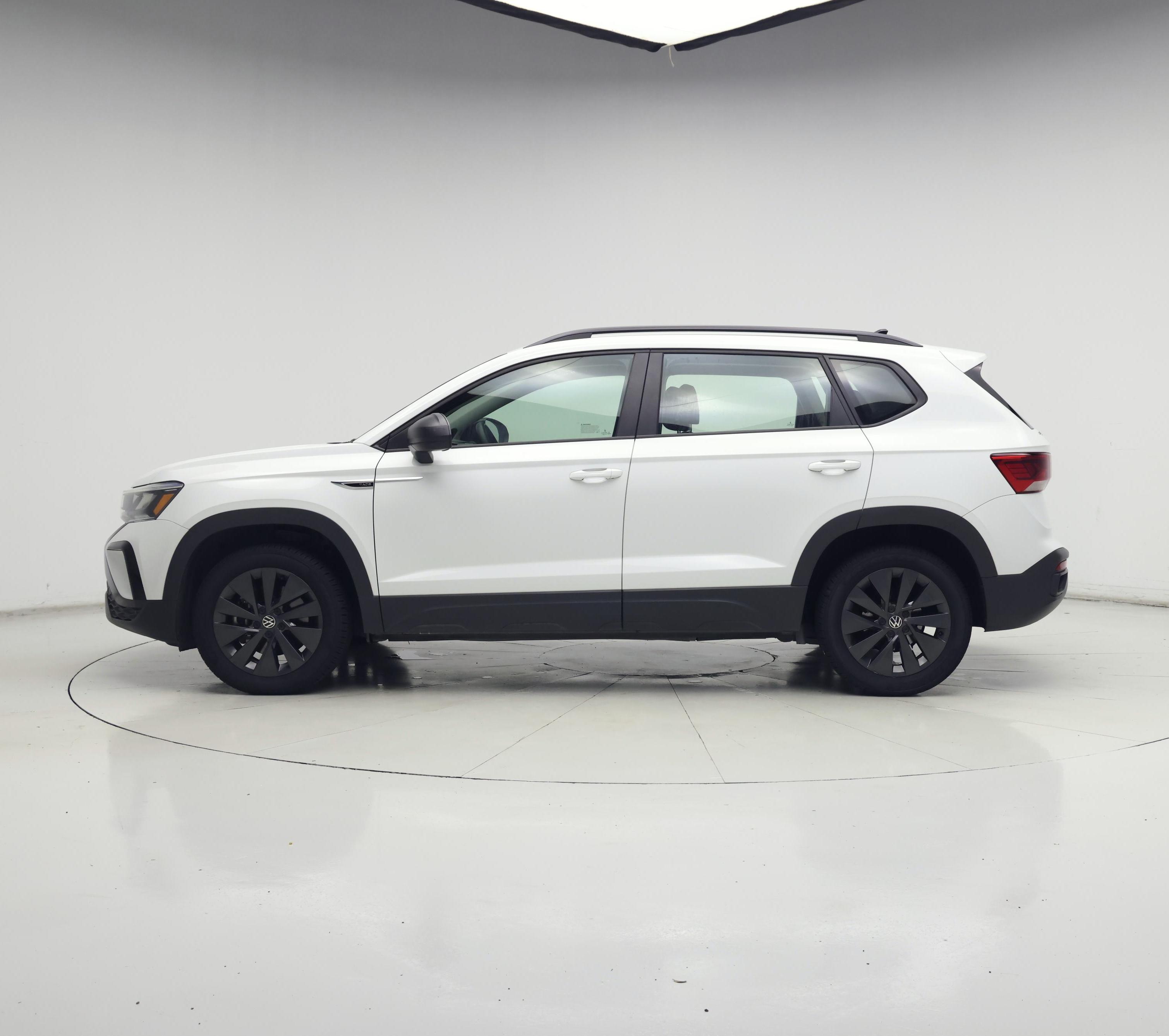 Thumbnail: 2022 Volkswagen Taos - 3