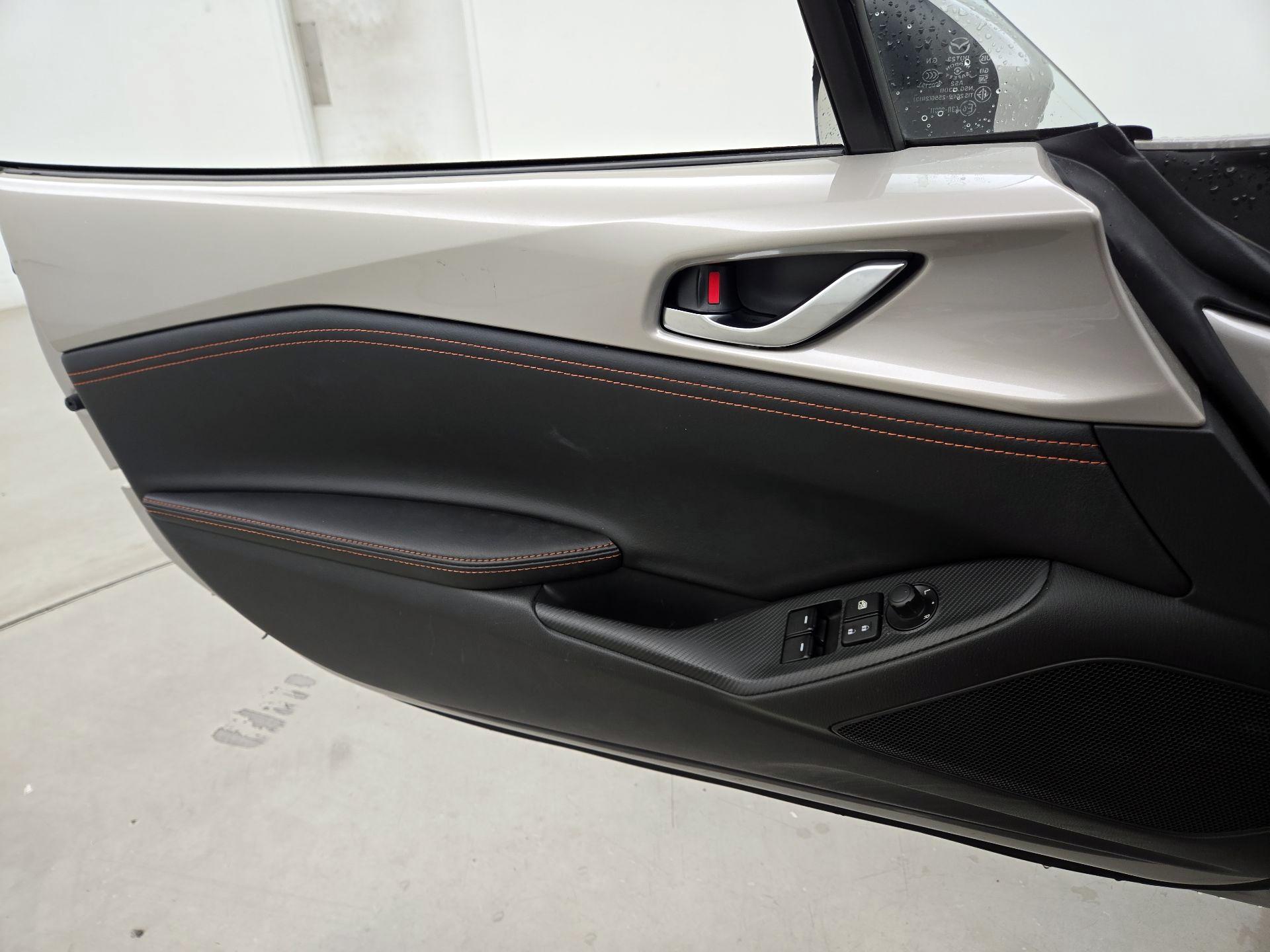 Thumbnail: 2023 Mazda MX-5 Miata - 12