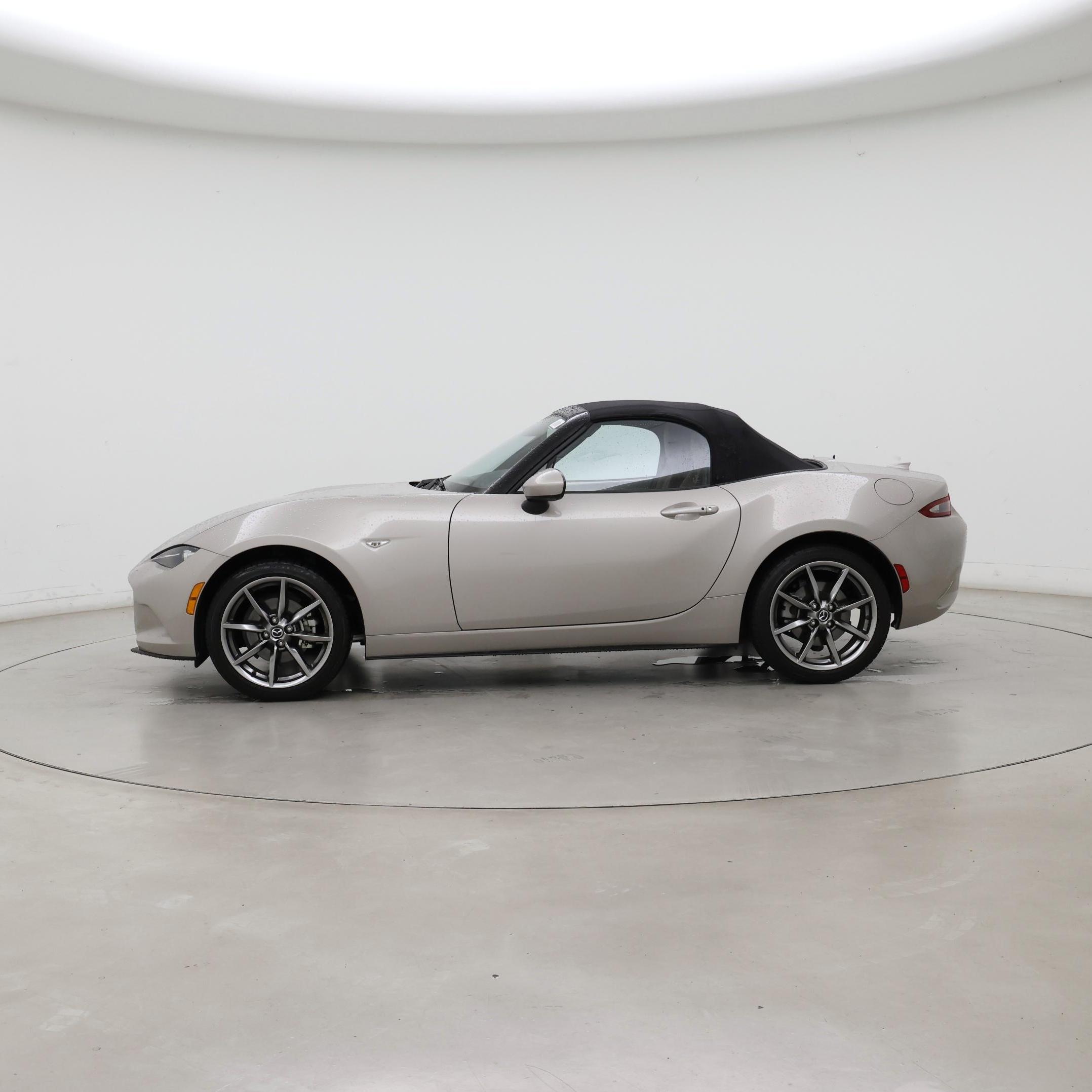 Thumbnail: 2023 Mazda MX-5 Miata - 3