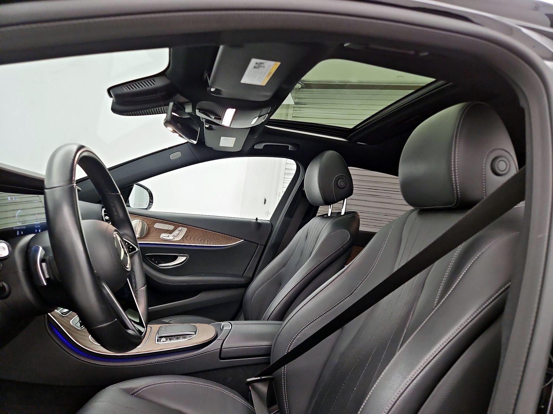 Thumbnail: 2022 Mercedes-Benz E-Class - 20
