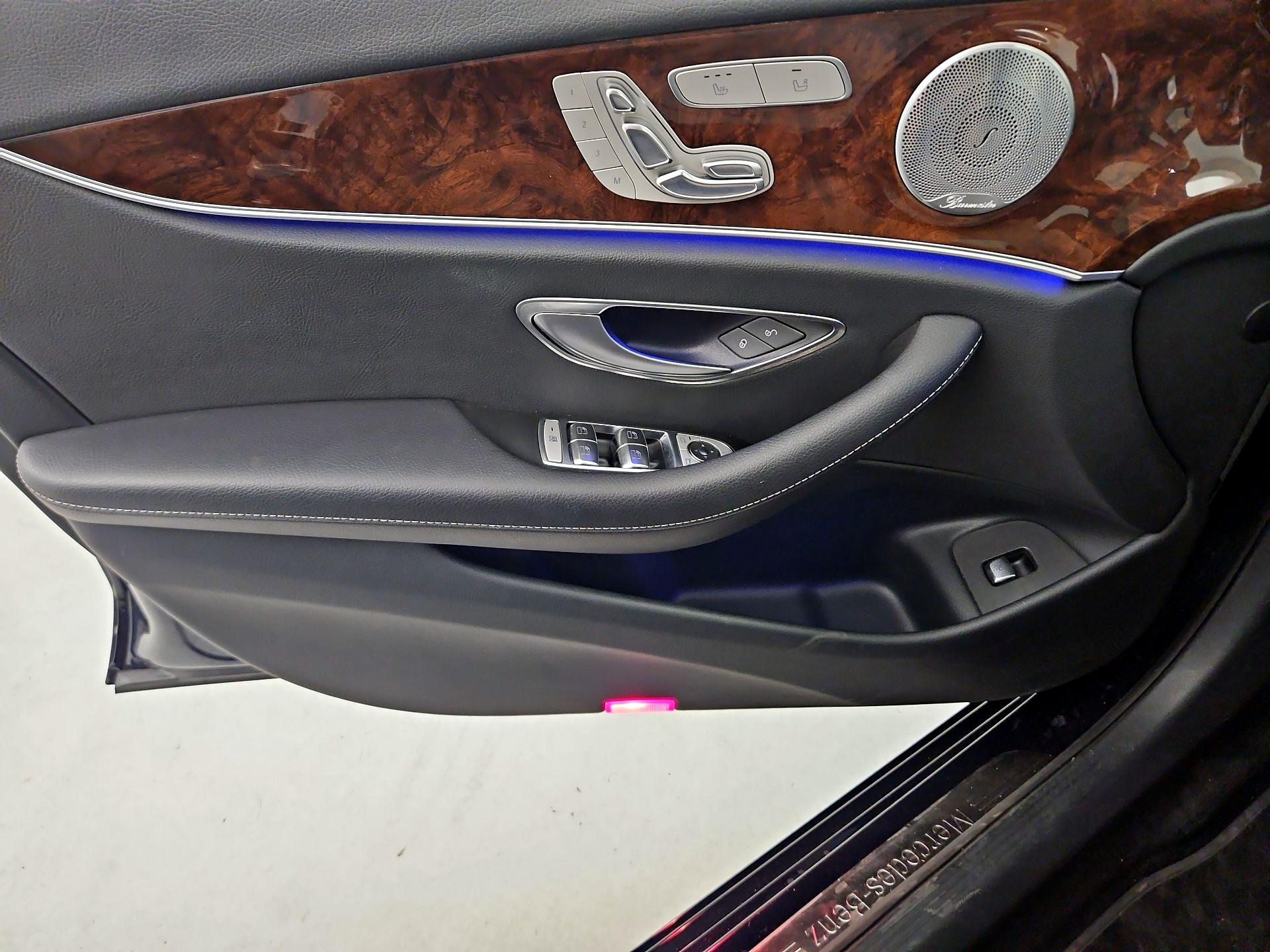 Thumbnail: 2017 Mercedes-Benz E-Class - 12