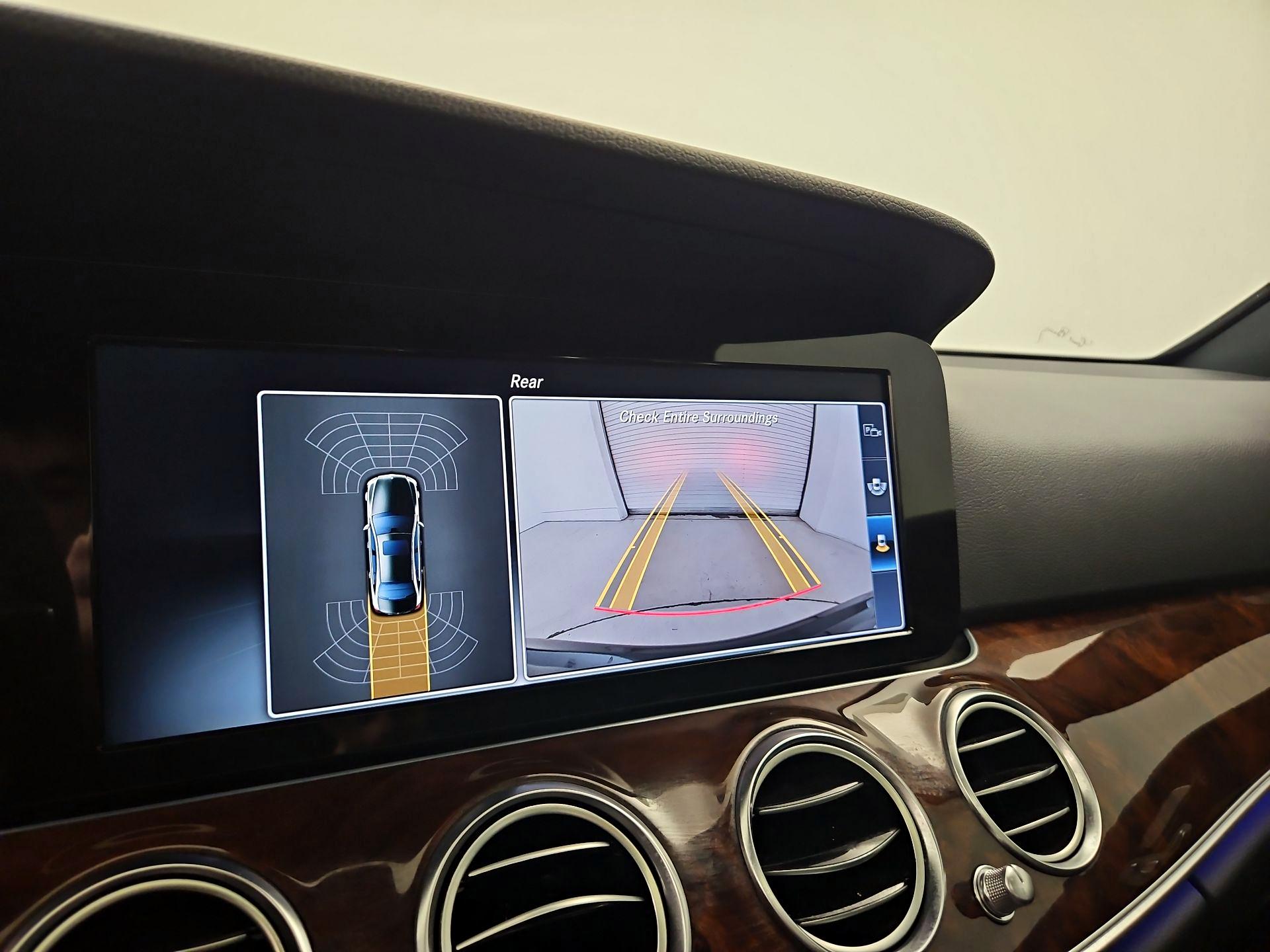 Thumbnail: 2017 Mercedes-Benz E-Class - 15