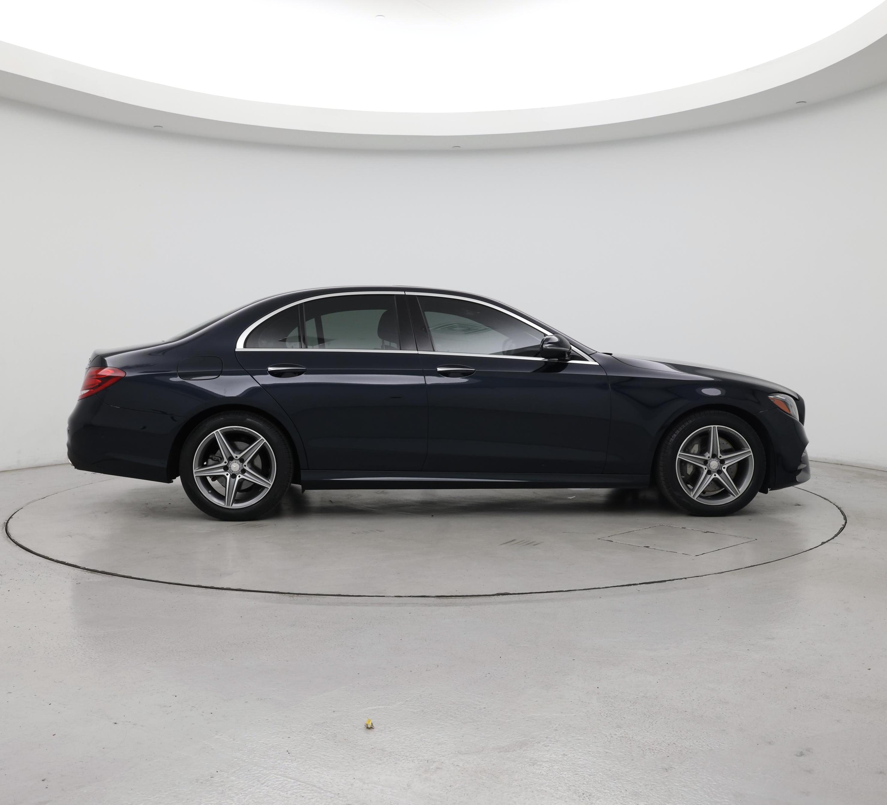 Thumbnail: 2017 Mercedes-Benz E-Class - 7