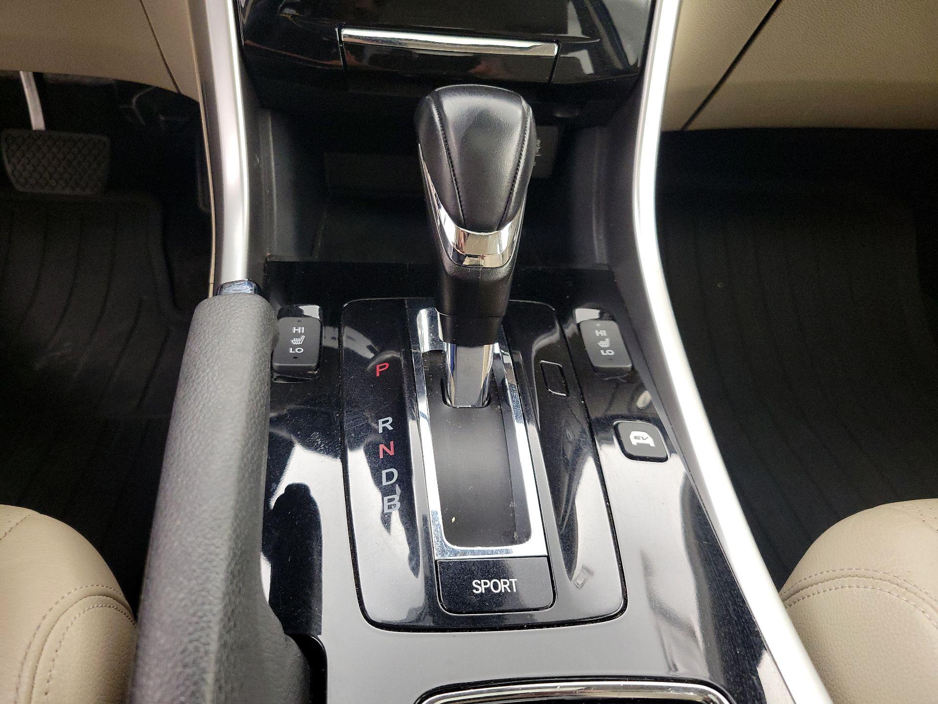 Thumbnail: 2017 Honda Accord - 18