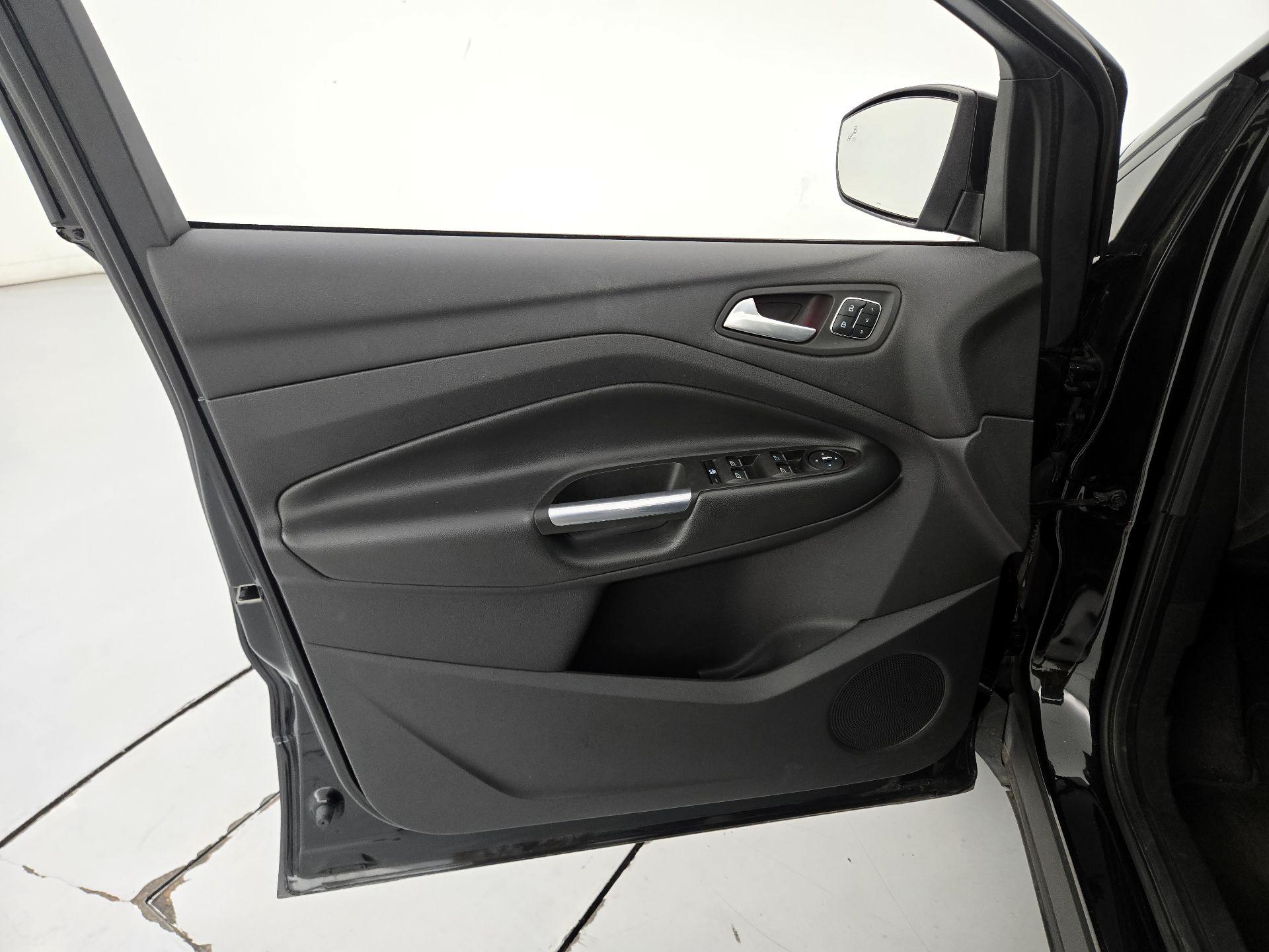 Thumbnail: 2014 Ford Escape - 12