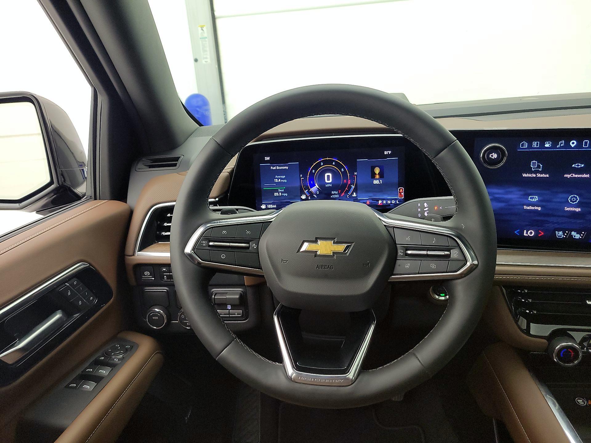 Thumbnail: 2026 Chevrolet Tahoe - 10