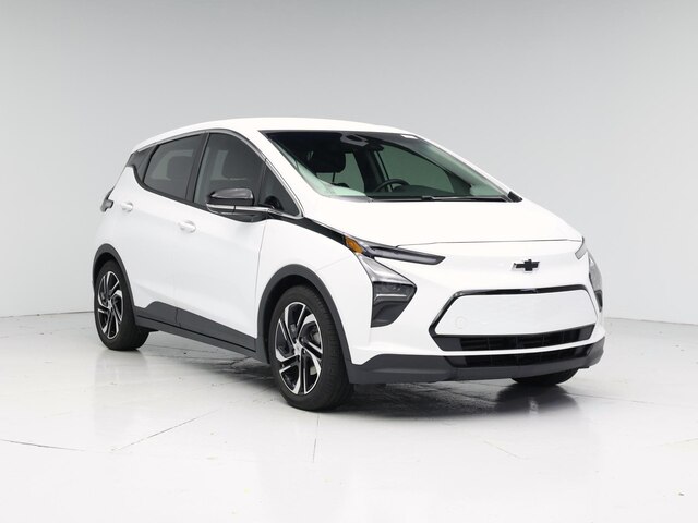 White 2022 Chevrolet Bolt EV 2LT FWD Hatchback Front-Wheel Drive Automatic
