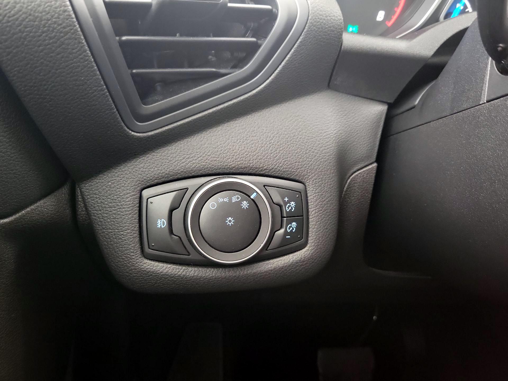 Thumbnail: 2016 Ford Escape - 13