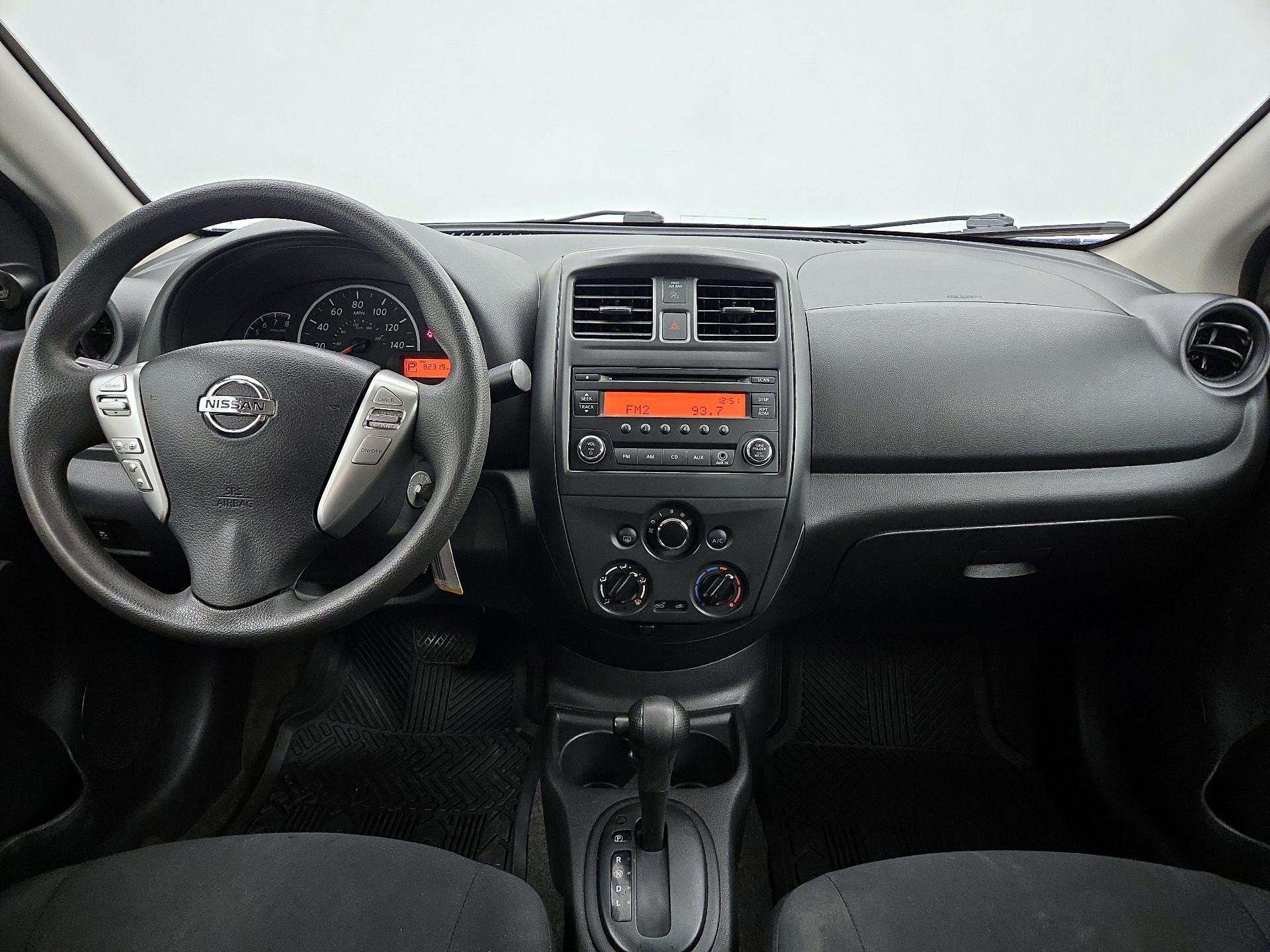 Thumbnail: 2015 Nissan Versa - 9