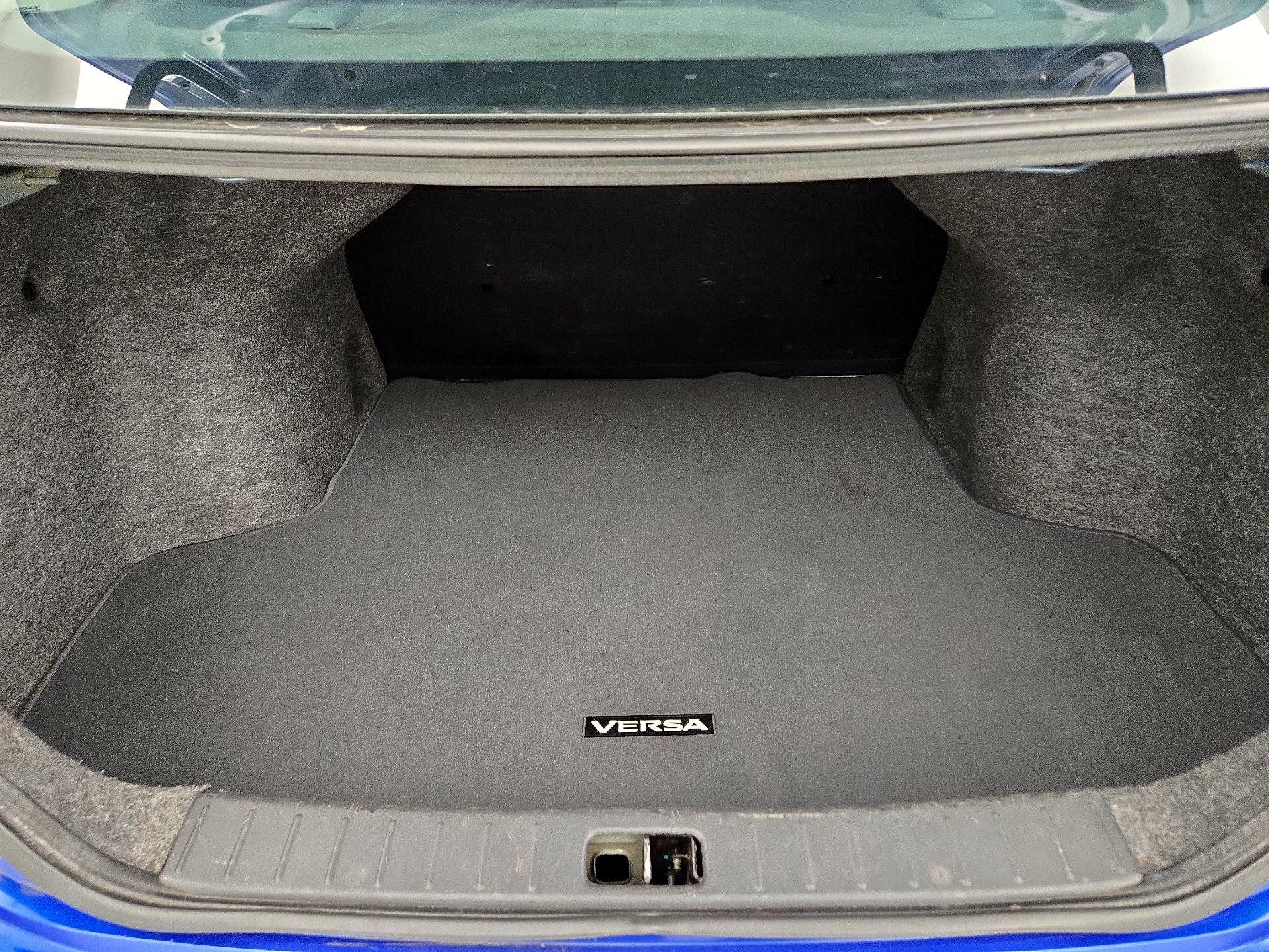 Thumbnail: 2015 Nissan Versa - 19