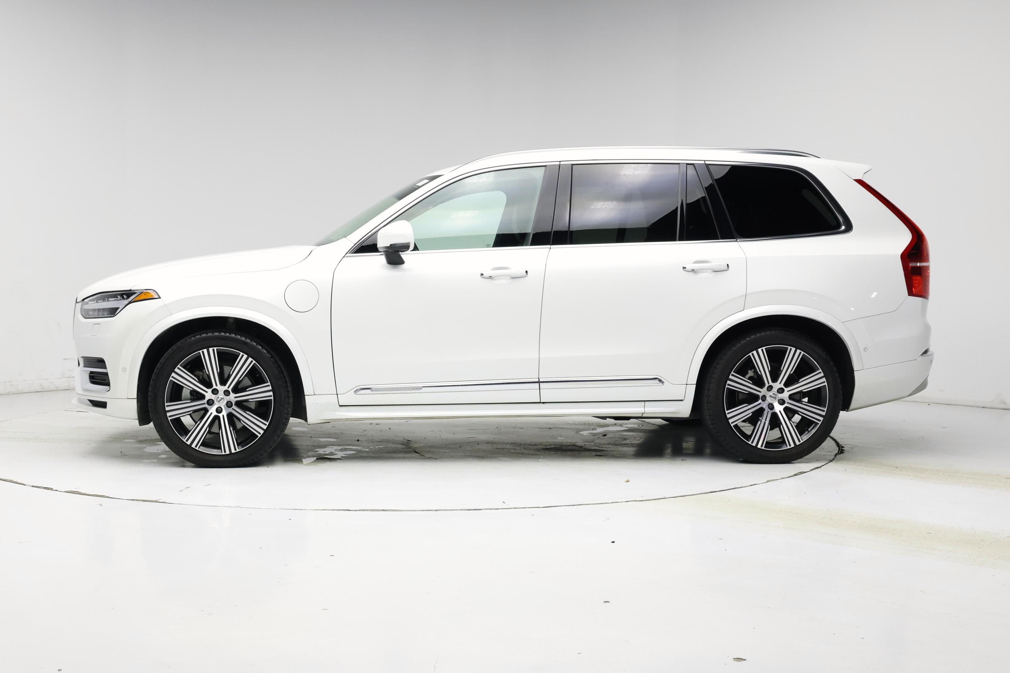 Thumbnail: 2022 Volvo XC90 - 3