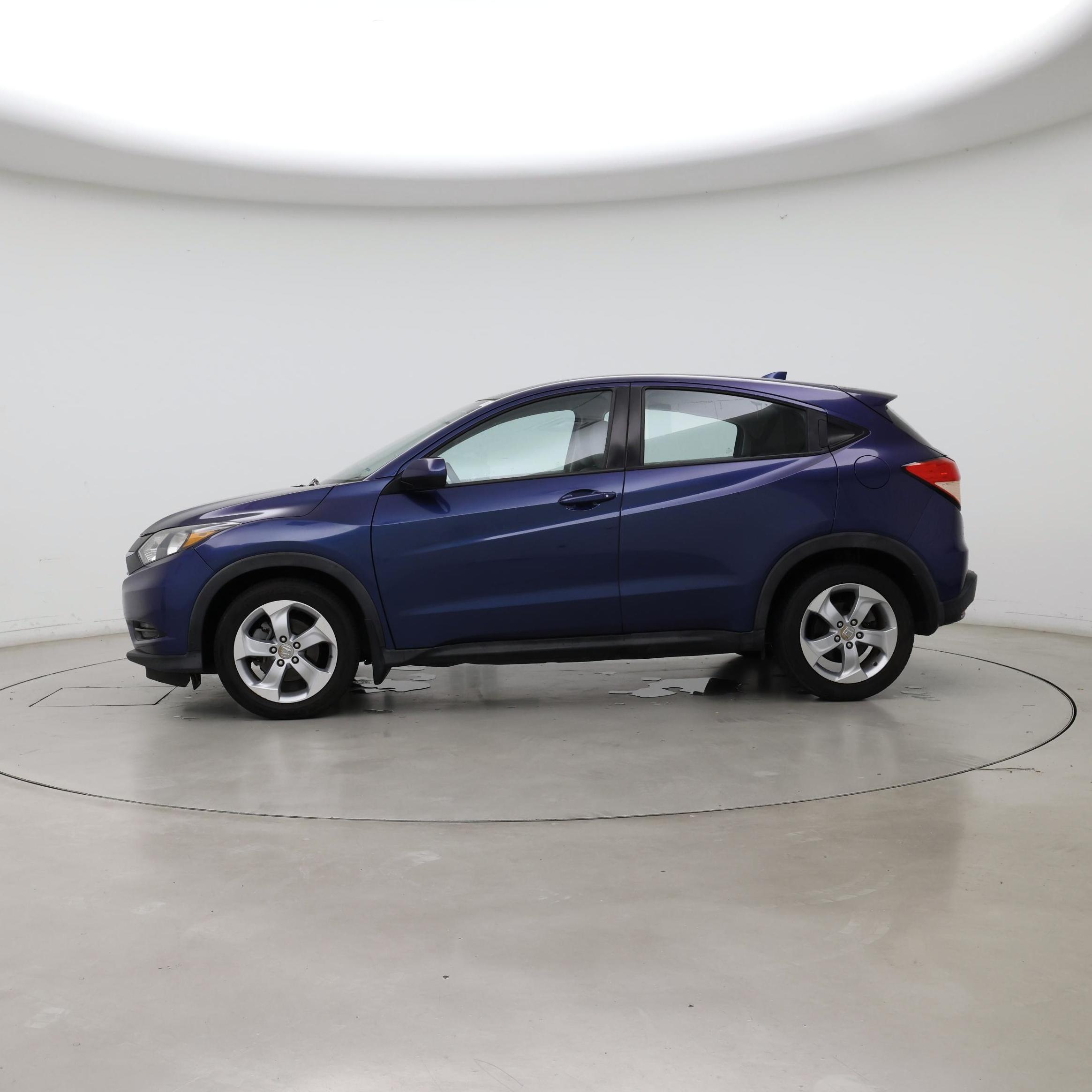 Thumbnail: 2016 Honda HR-V - 3