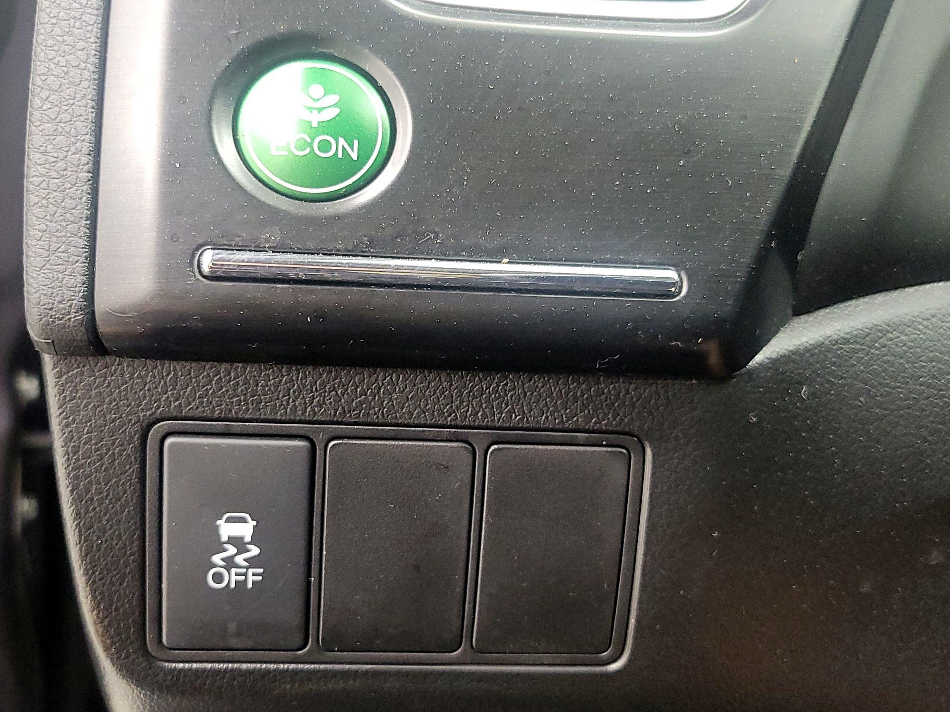 Thumbnail: 2015 Honda Civic - 13