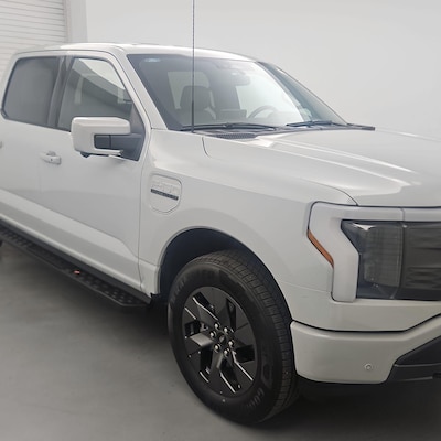 2023 Ford F150 Lightning Lariat