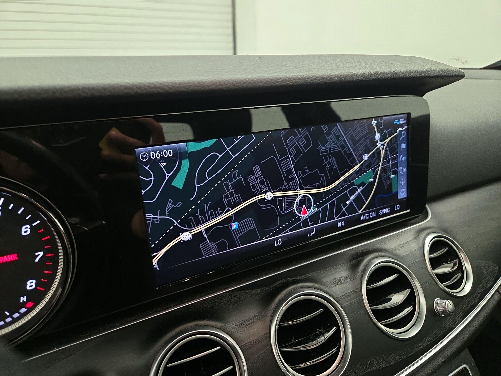 Thumbnail: 2019 Mercedes-Benz E-Class - 14