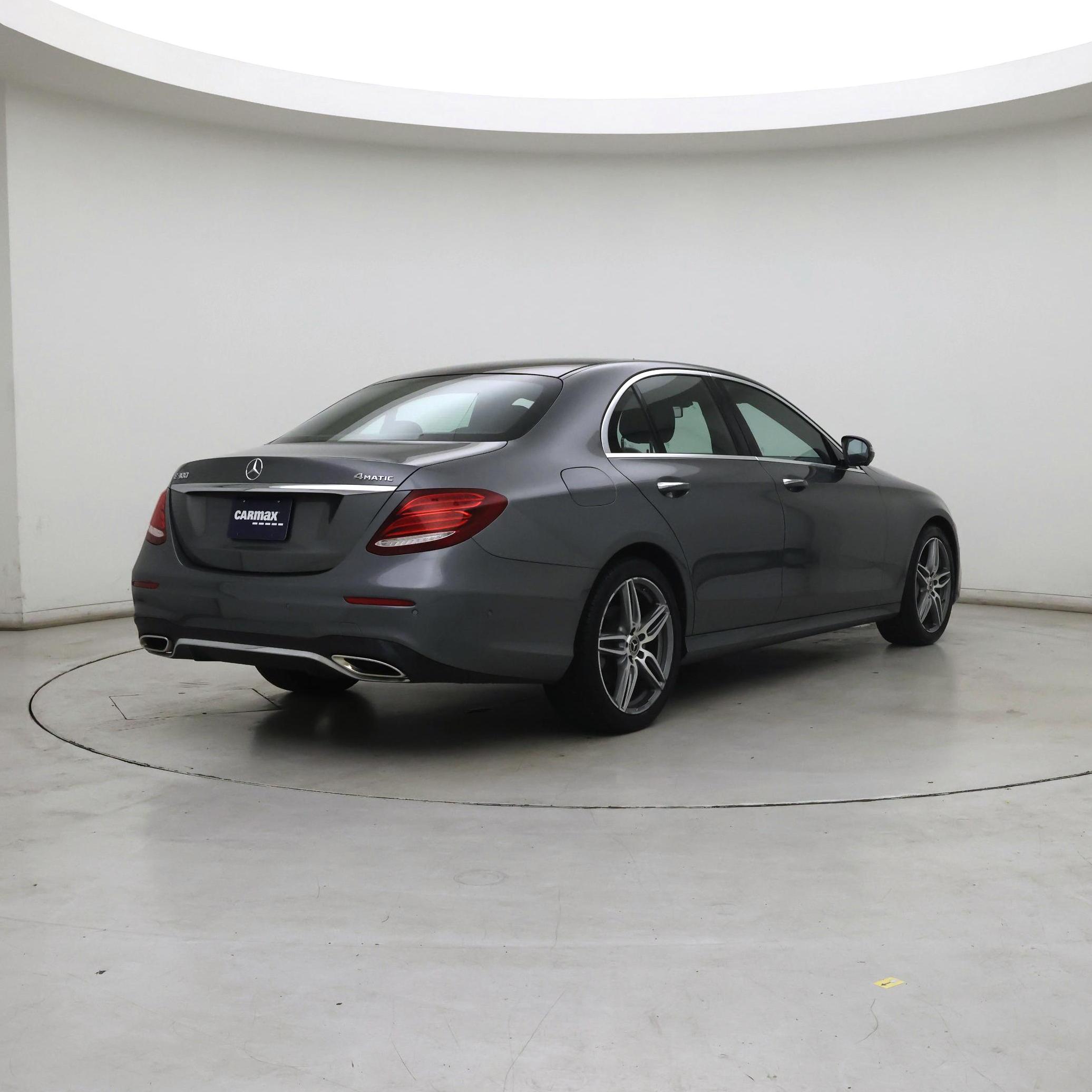Thumbnail: 2019 Mercedes-Benz E-Class - 8