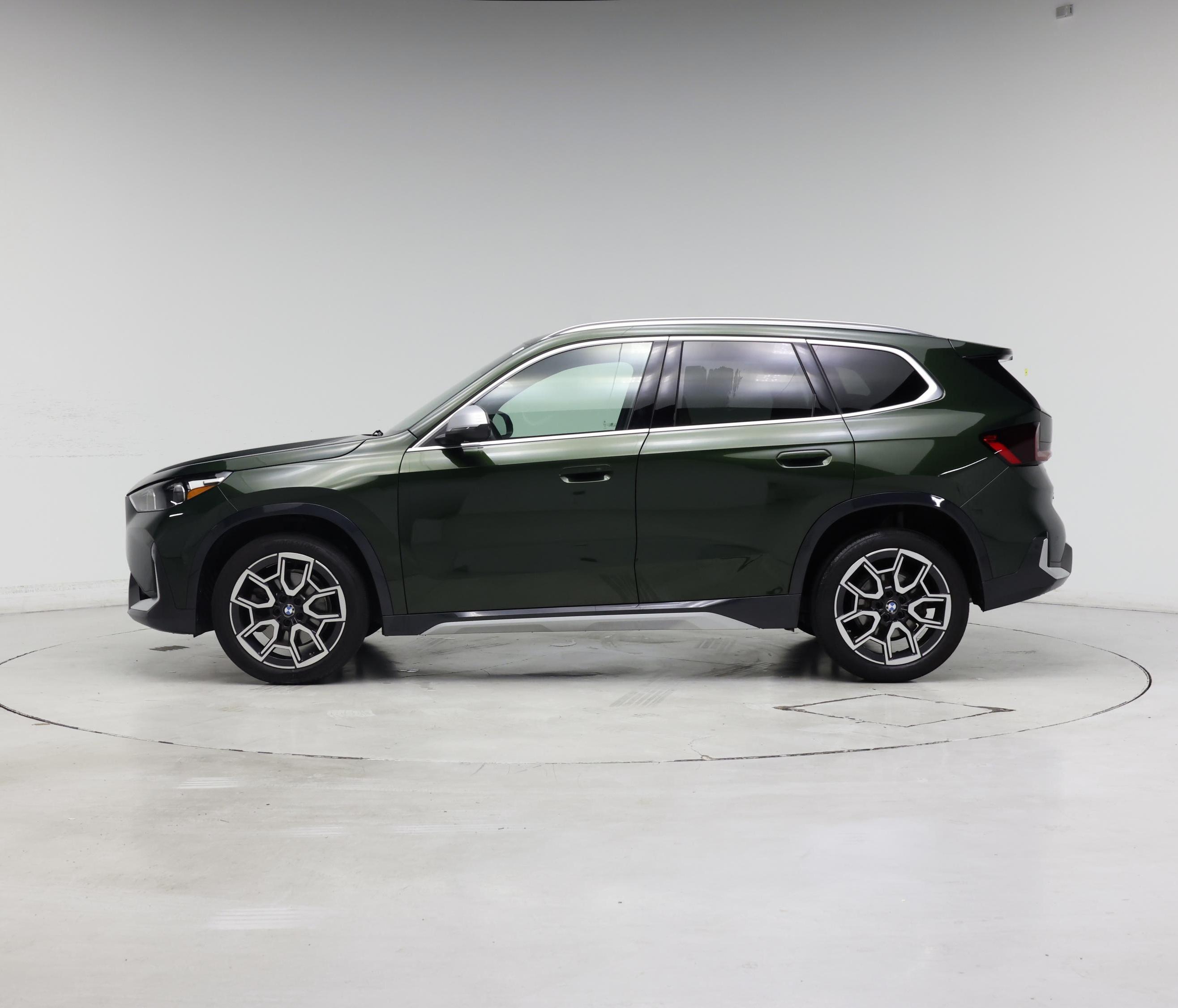 Thumbnail: 2024 BMW X1 - 3