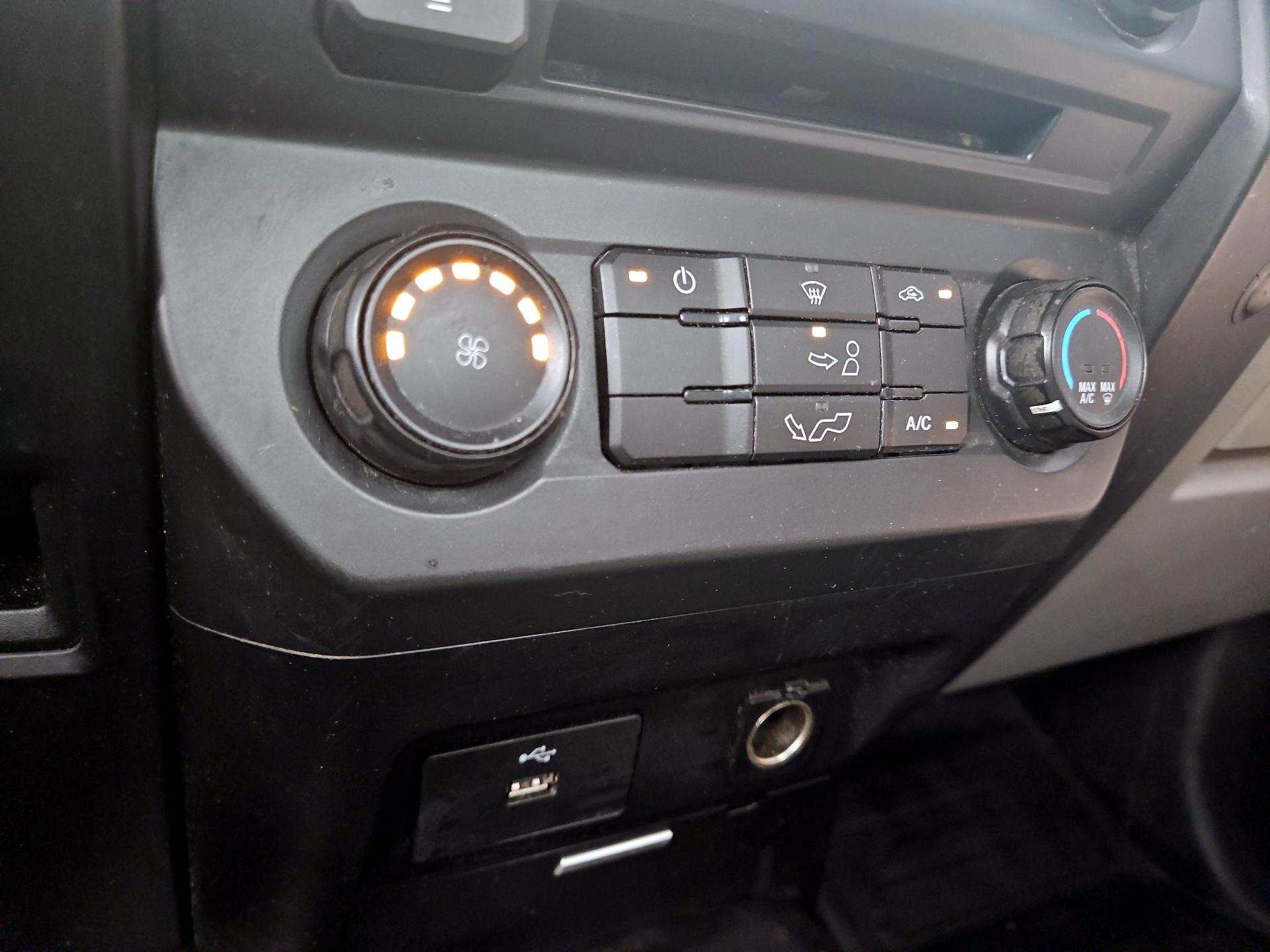 Thumbnail: 2018 Ford F-150 - 16