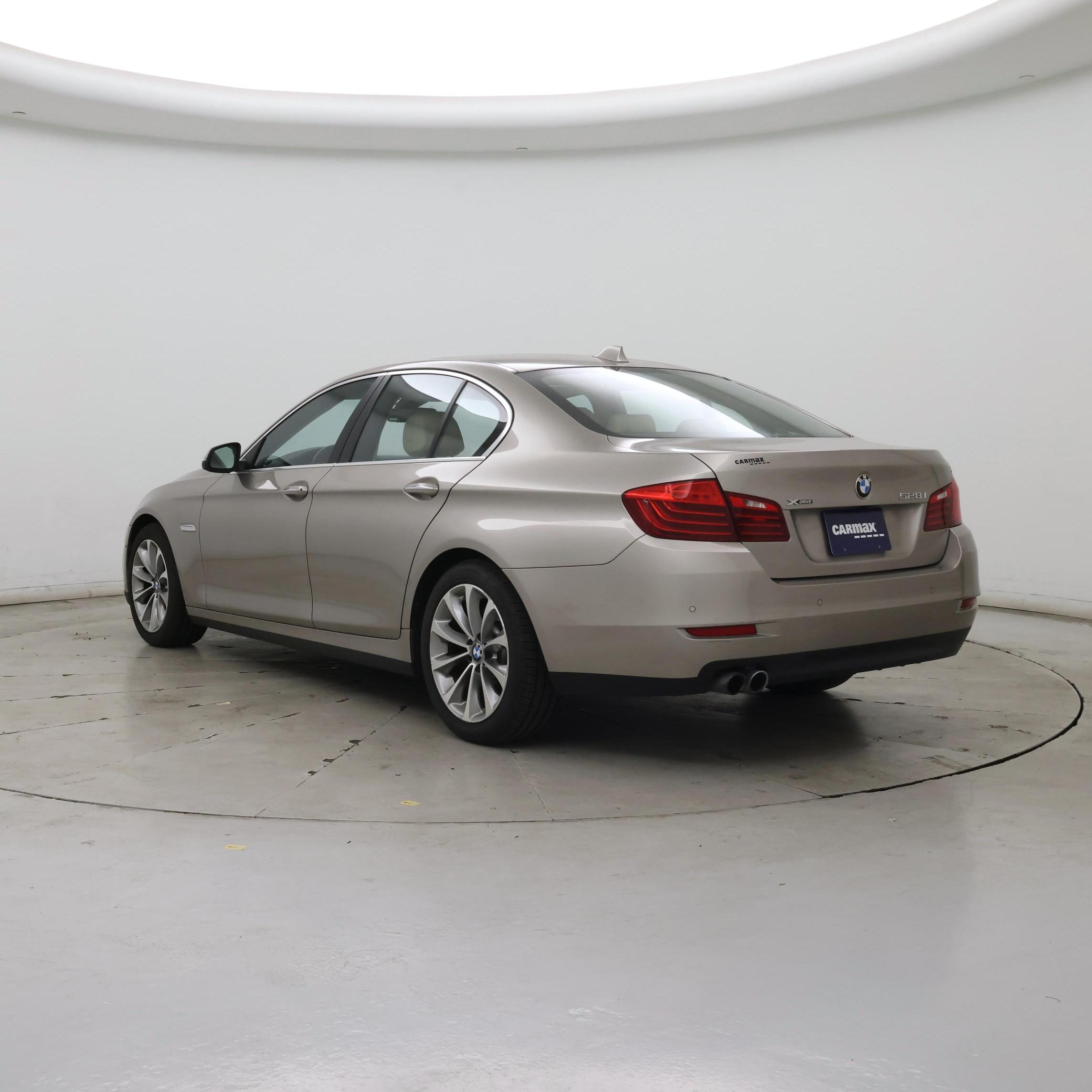 Thumbnail: 2016 BMW 5 Series - 2