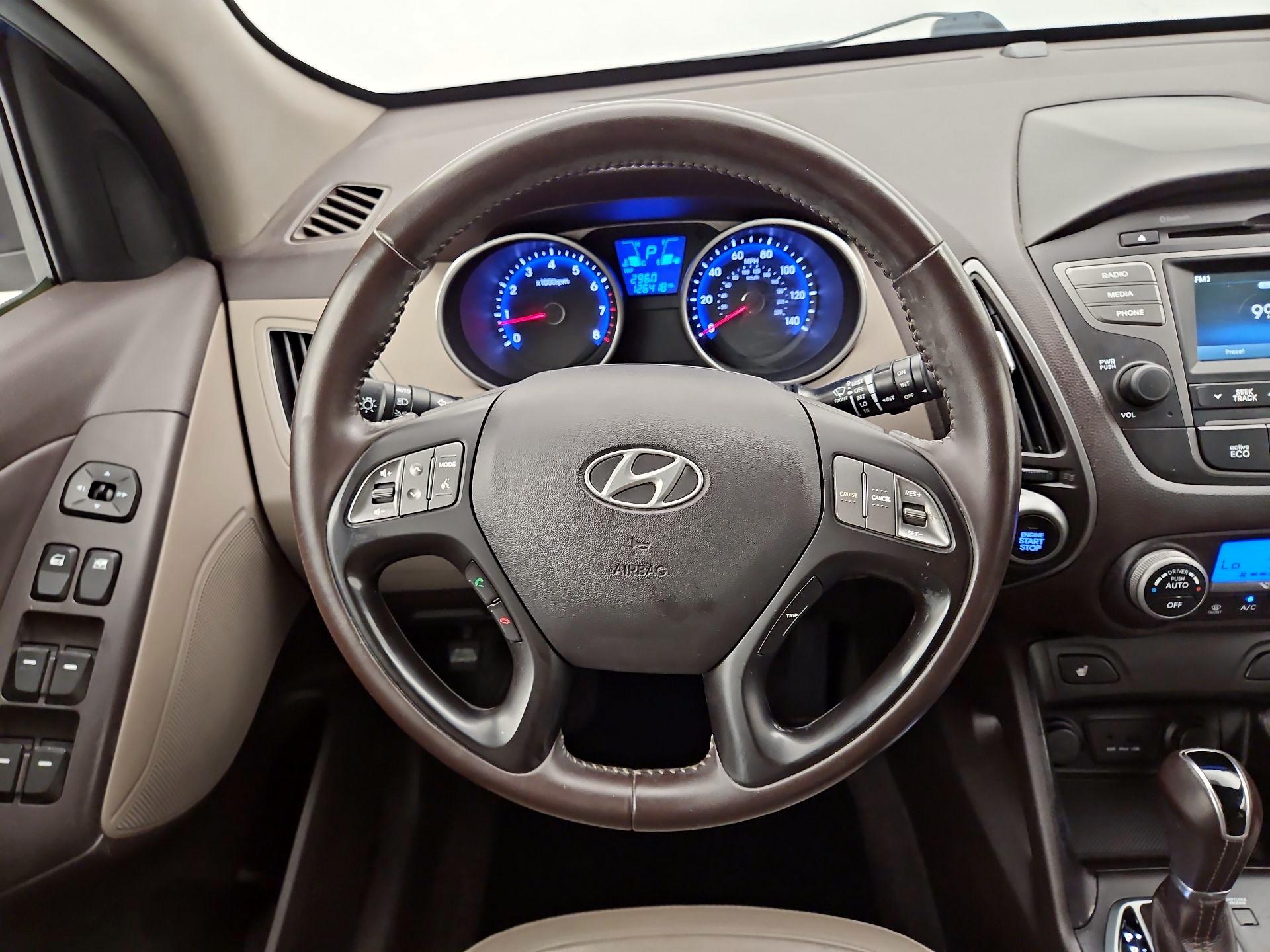 Thumbnail: 2014 Hyundai Tucson - 10