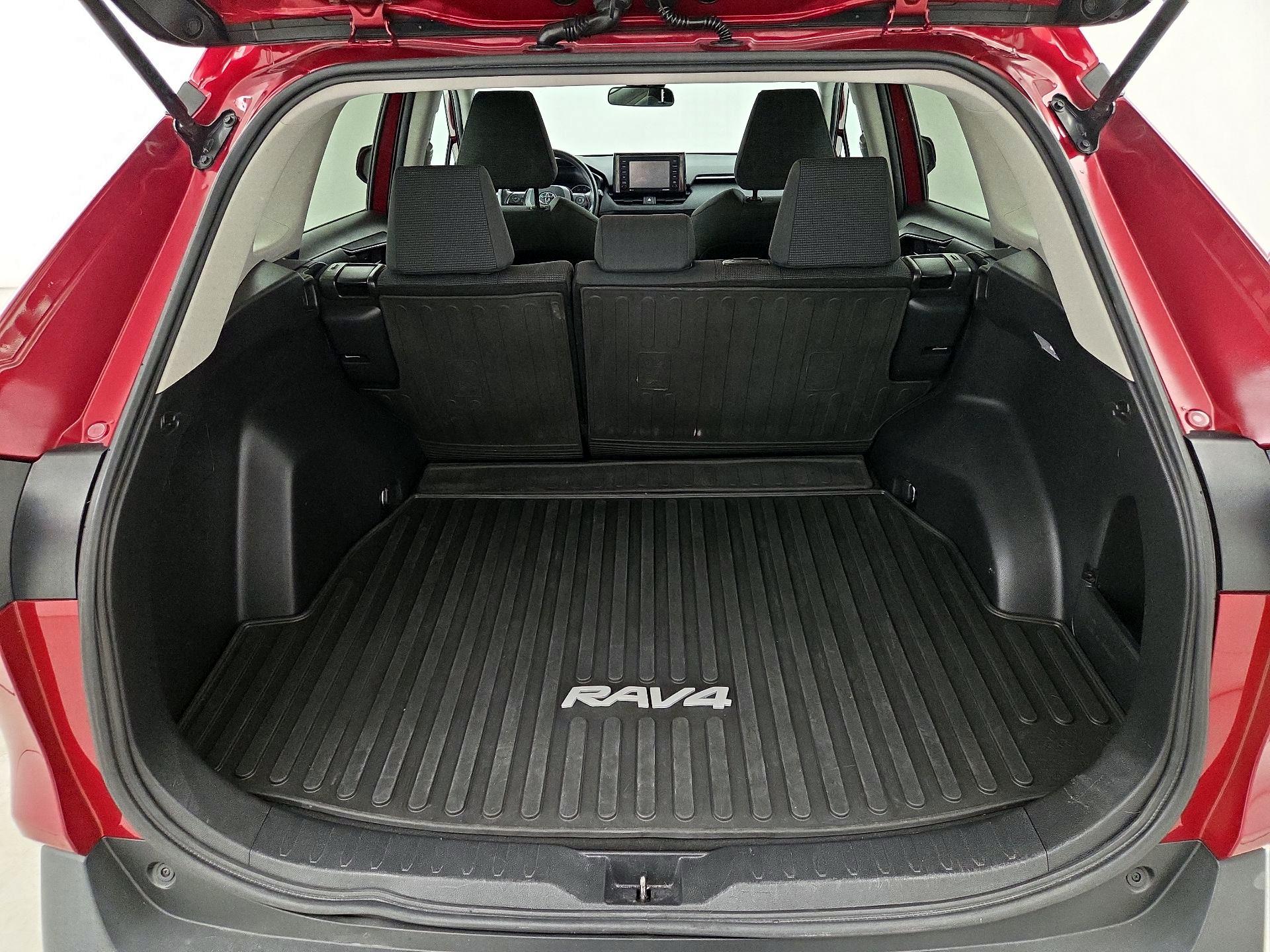 Thumbnail: 2020 Toyota RAV4 - 20