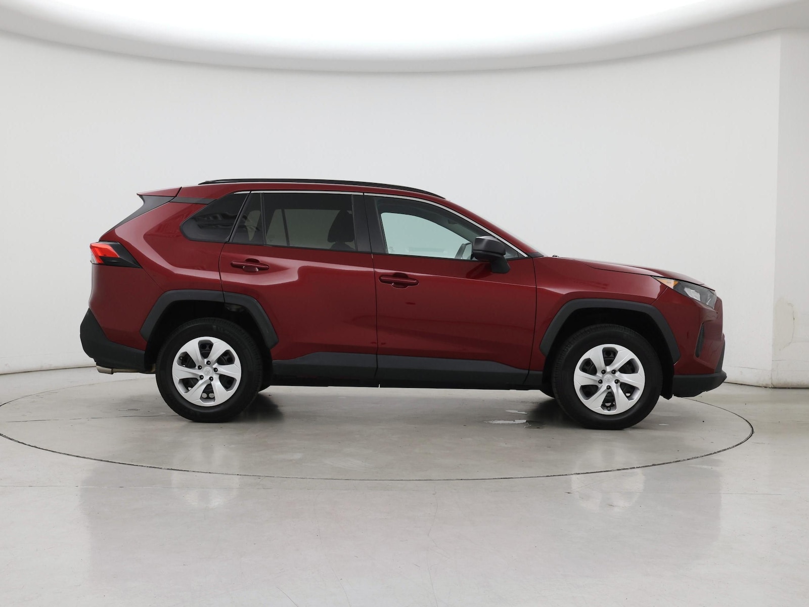 2020 Toyota RAV4 LE - Photo 8