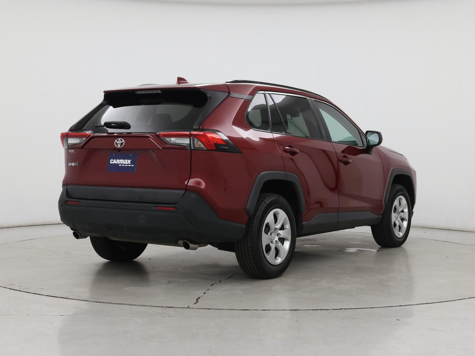 2020 Toyota RAV4 LE - Photo 9