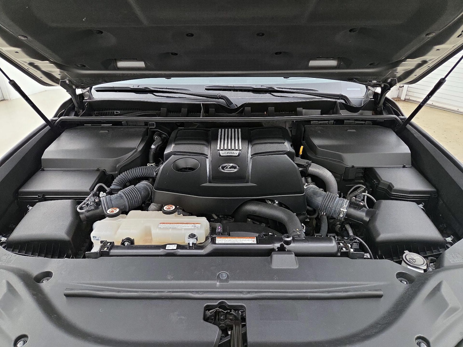 2024 Lexus LX Premium - Photo 24
