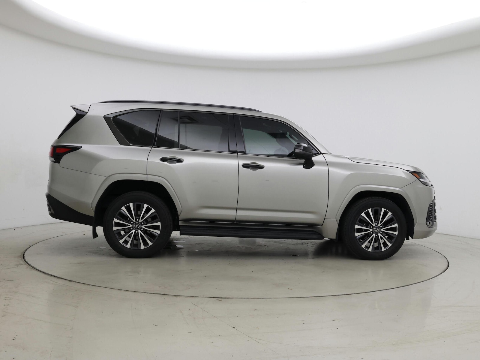 2024 Lexus LX Premium - Photo 8