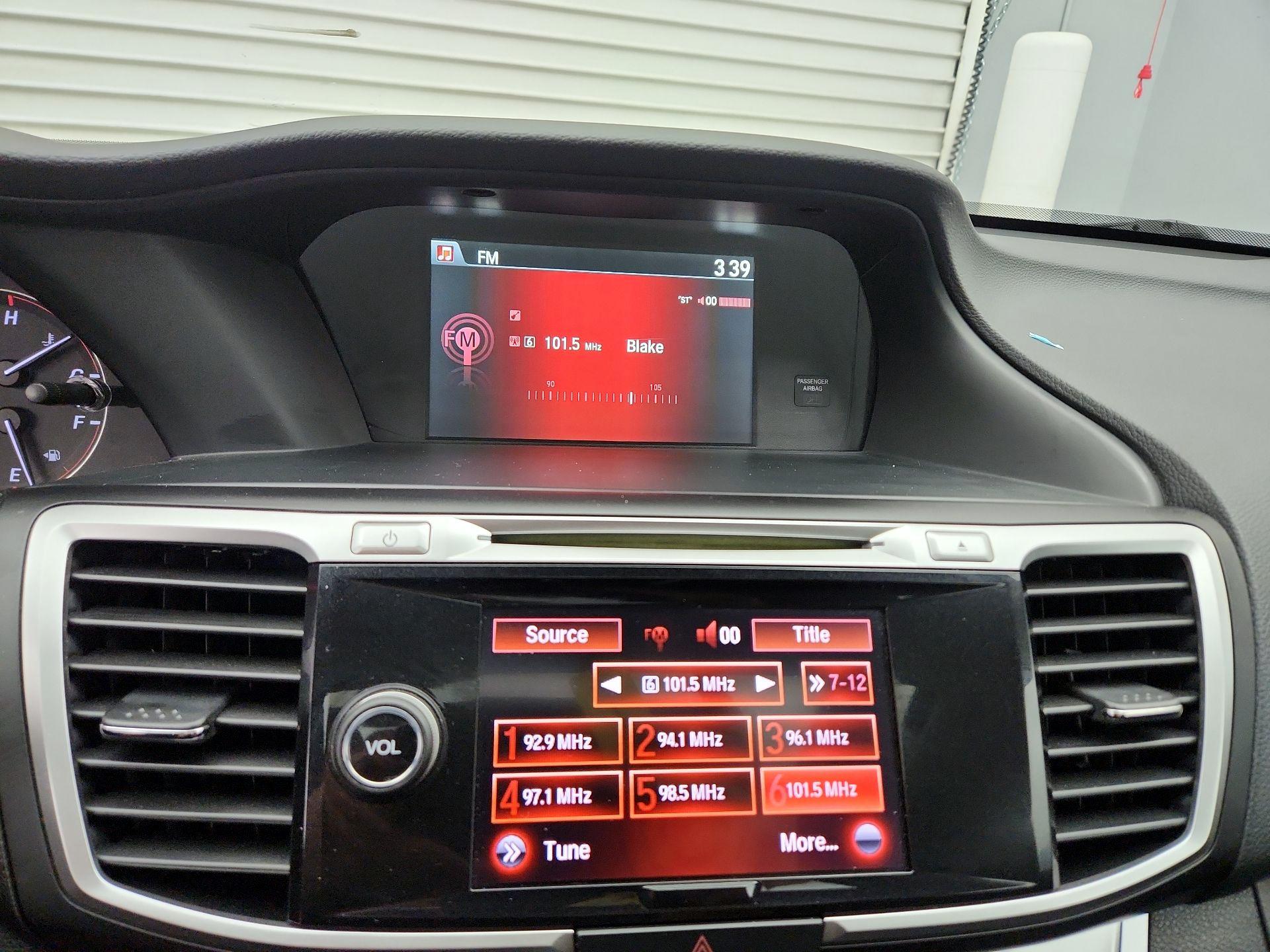 Thumbnail: 2015 Honda Accord - 15