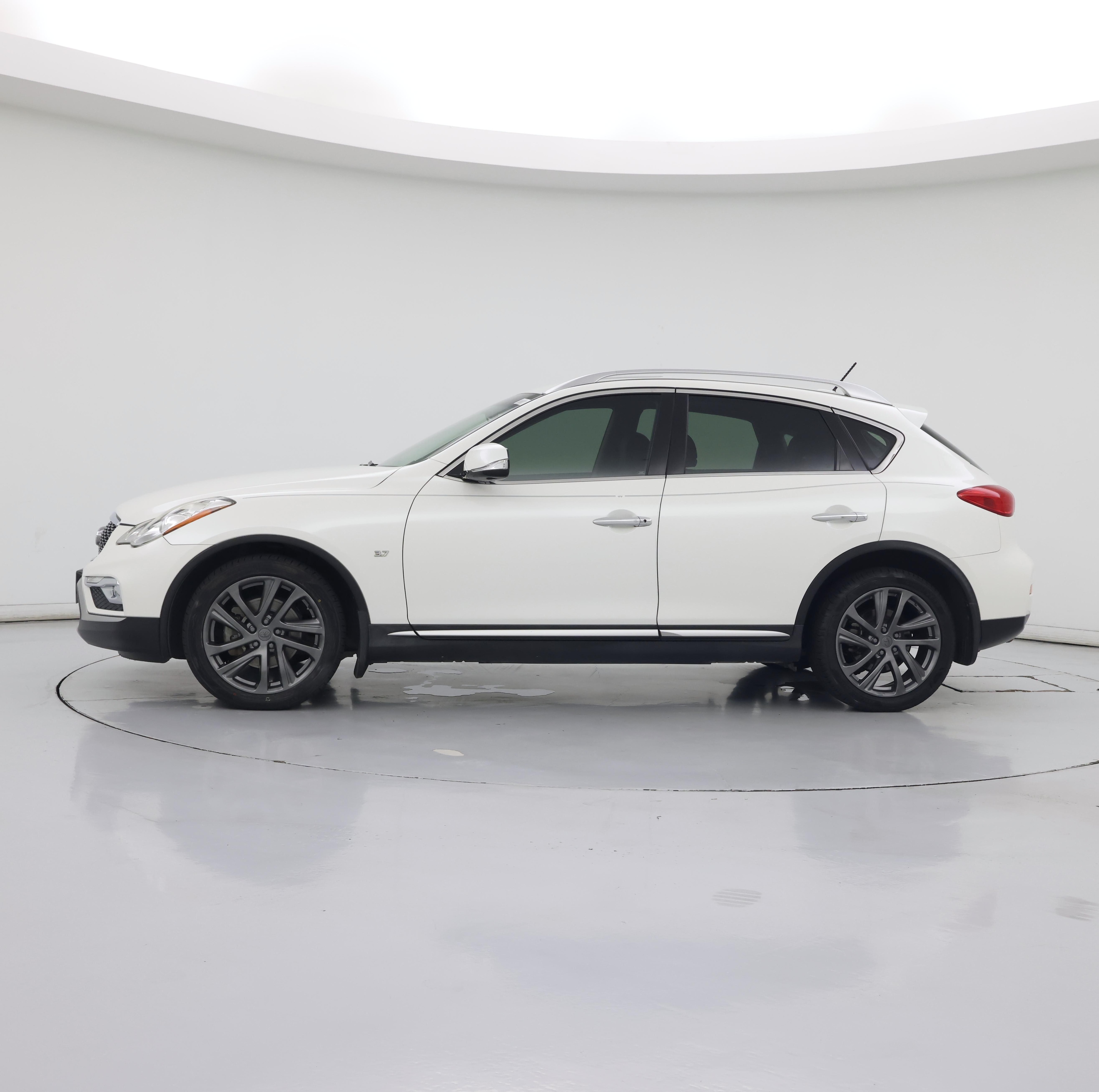 Thumbnail: 2017 INFINITI QX50 - 3