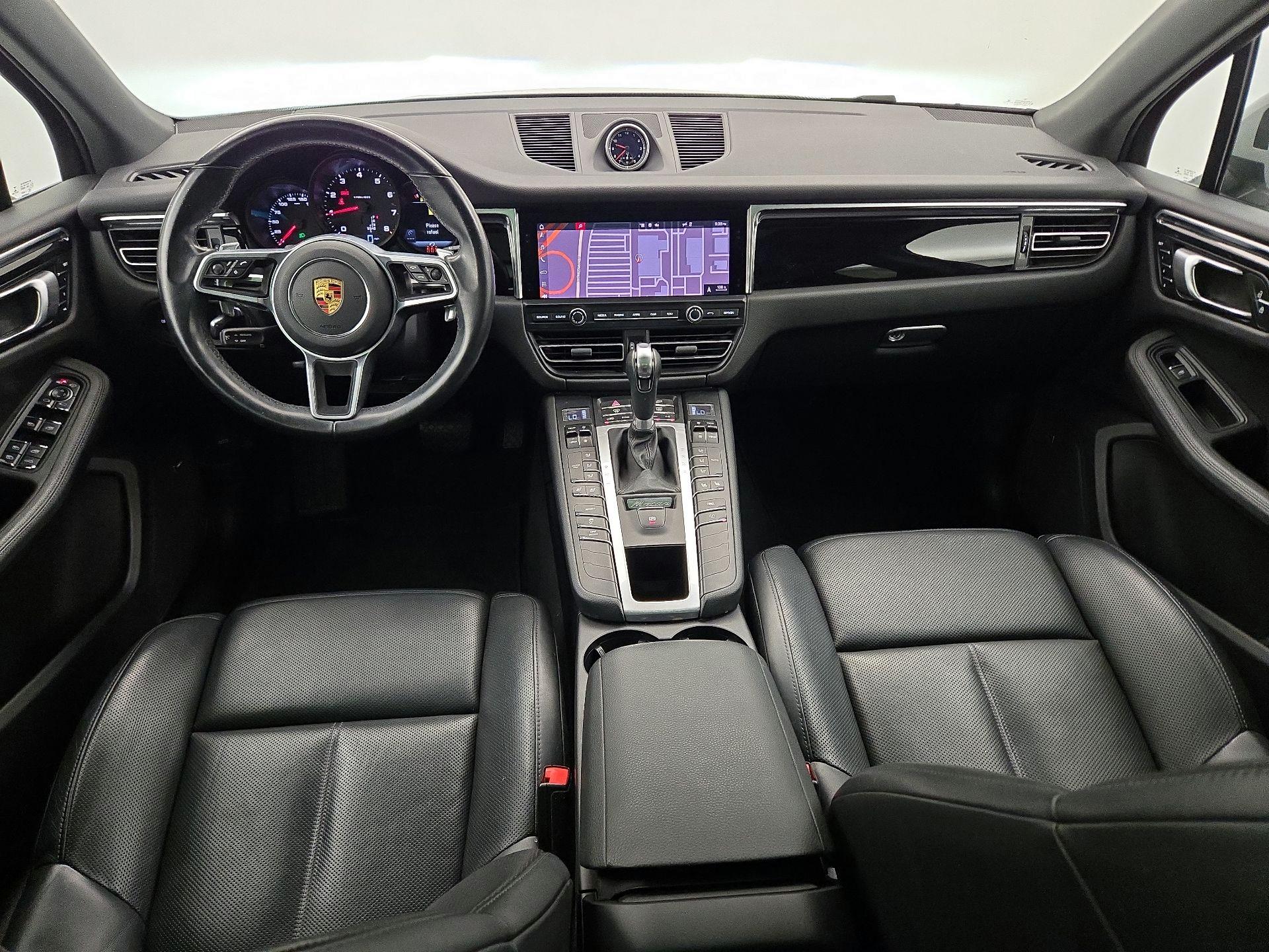 Thumbnail: 2021 Porsche Macan - 9