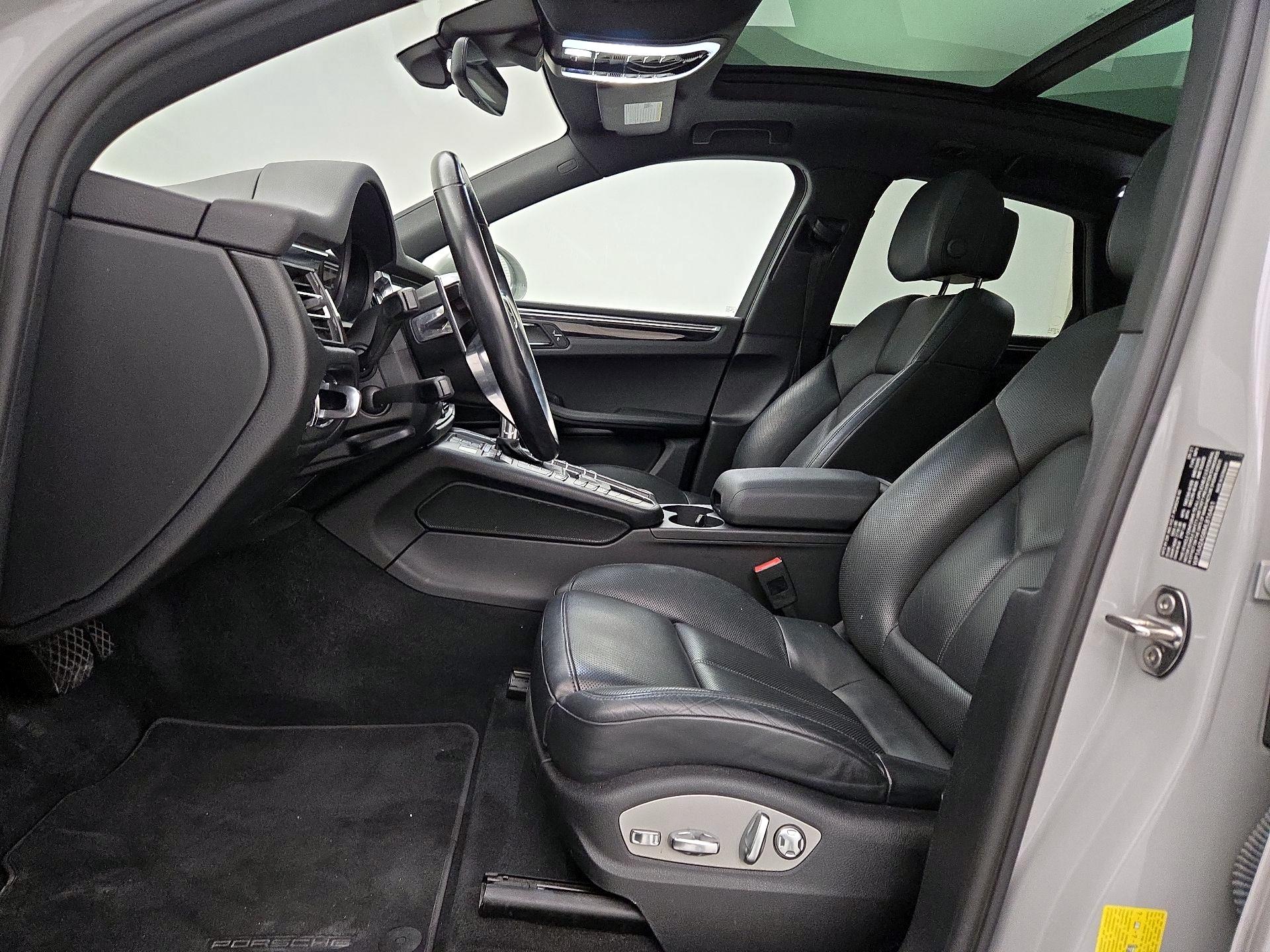 Thumbnail: 2021 Porsche Macan - 11