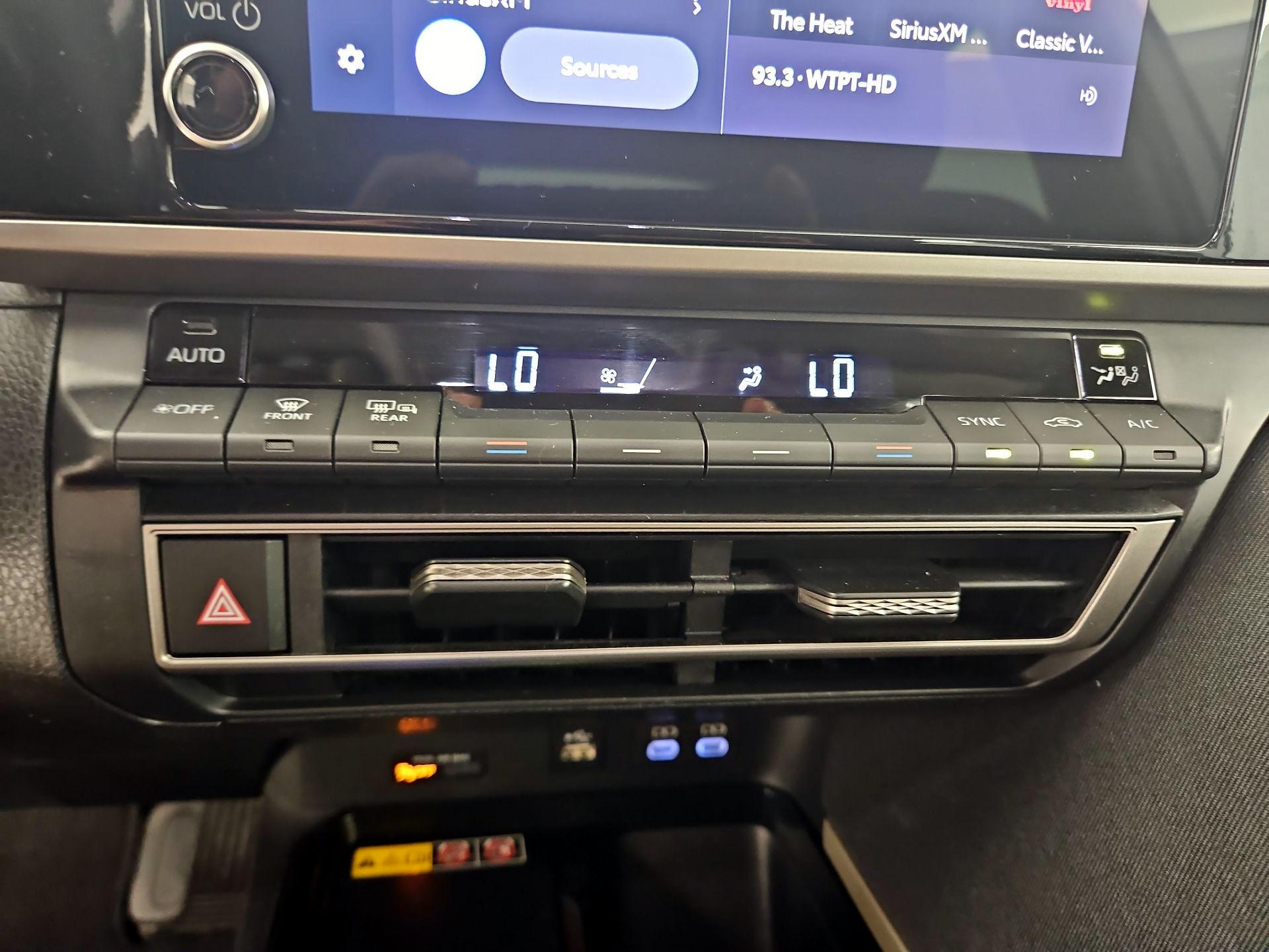Thumbnail: 2025 Toyota Camry - 16