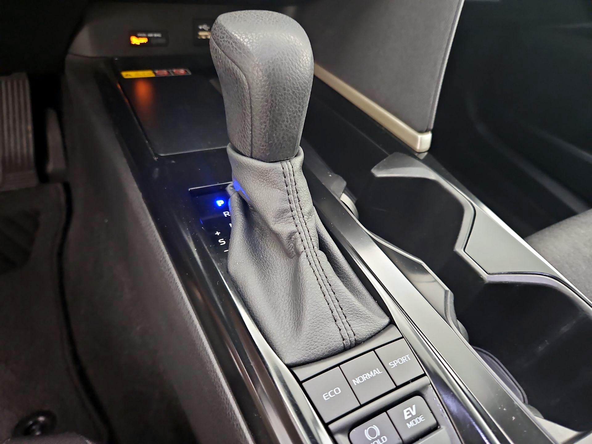 Thumbnail: 2025 Toyota Camry - 17