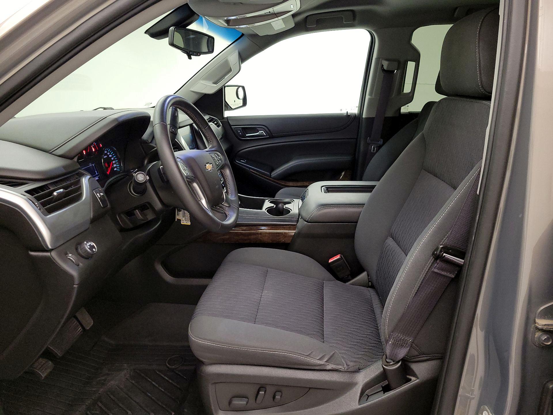 Thumbnail: 2017 Chevrolet Tahoe - 11