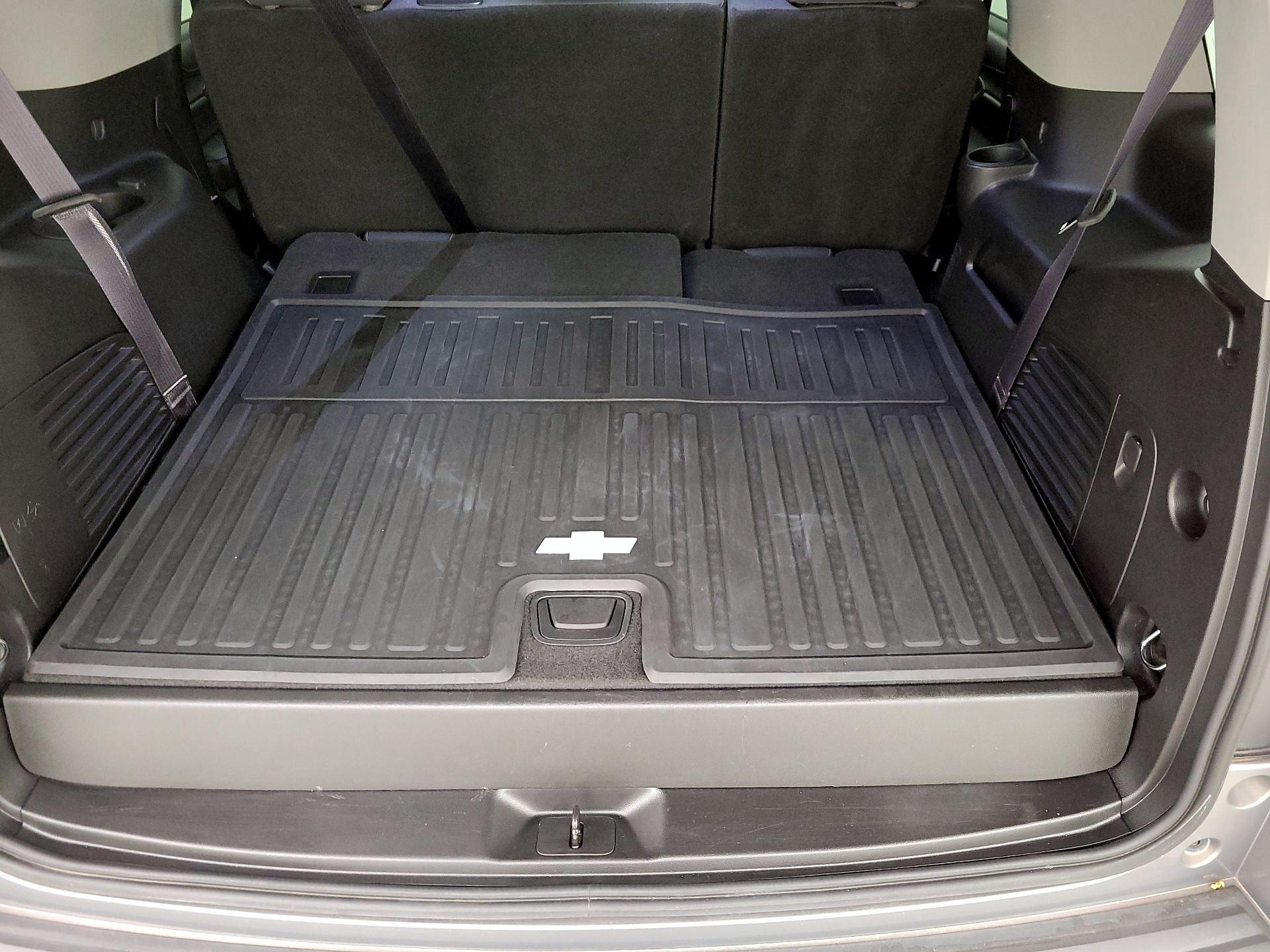Thumbnail: 2017 Chevrolet Tahoe - 20