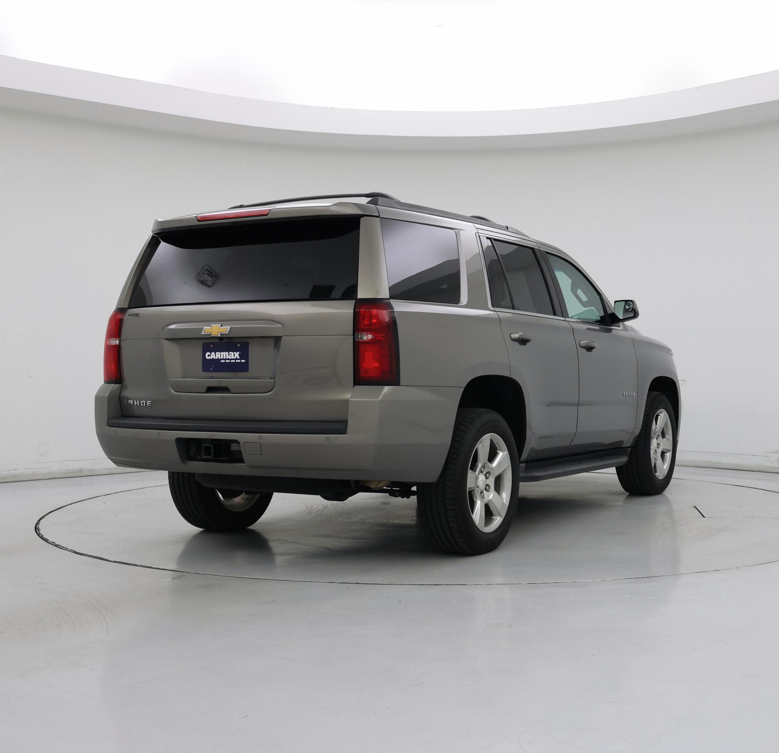 Thumbnail: 2017 Chevrolet Tahoe - 8