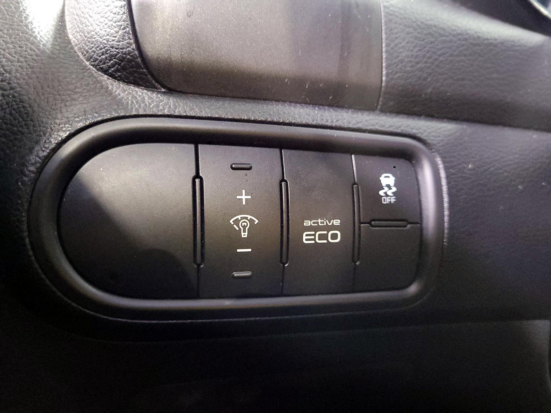 Thumbnail: 2016 Kia Forte - 13