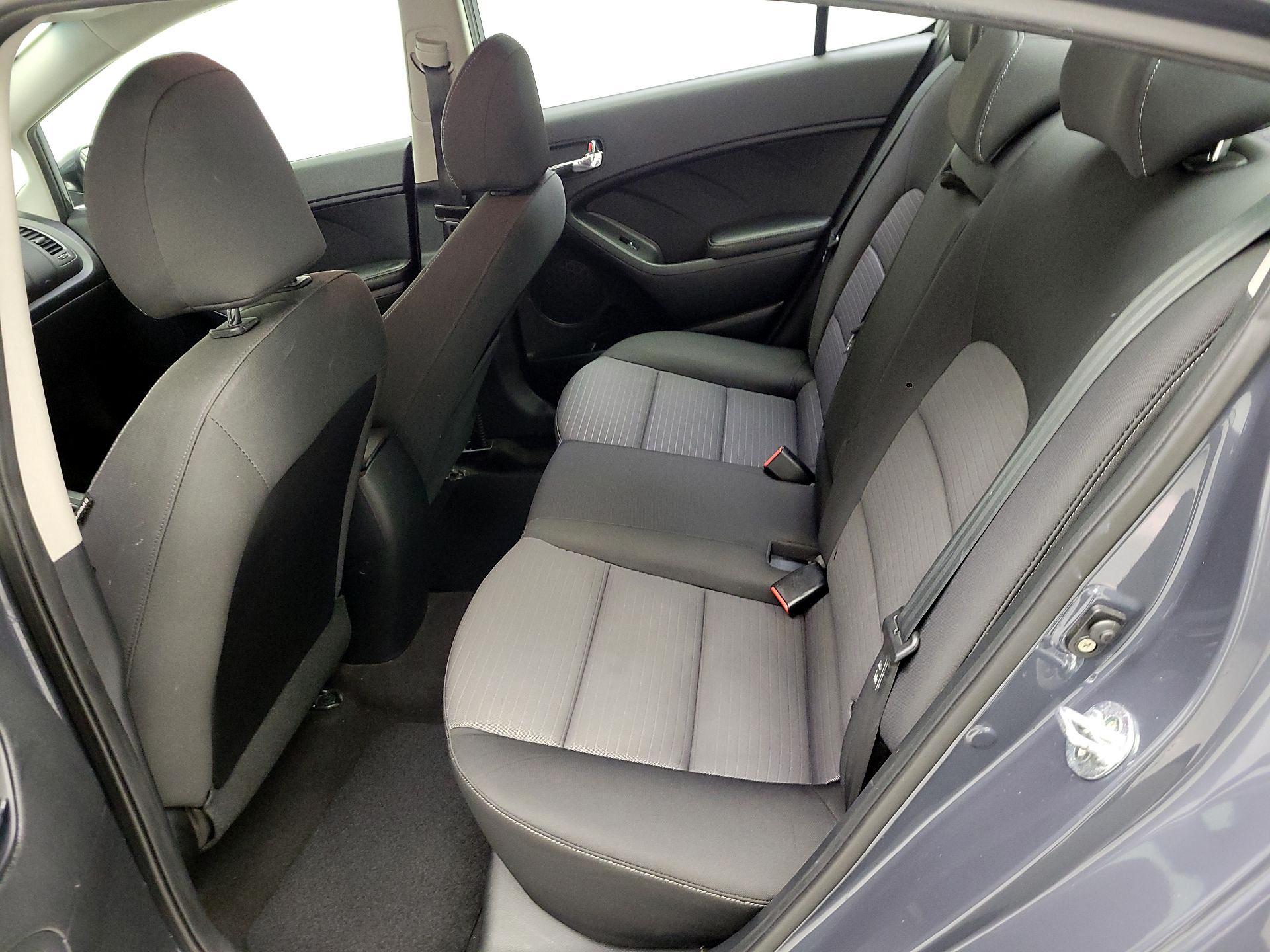 Thumbnail: 2016 Kia Forte - 19