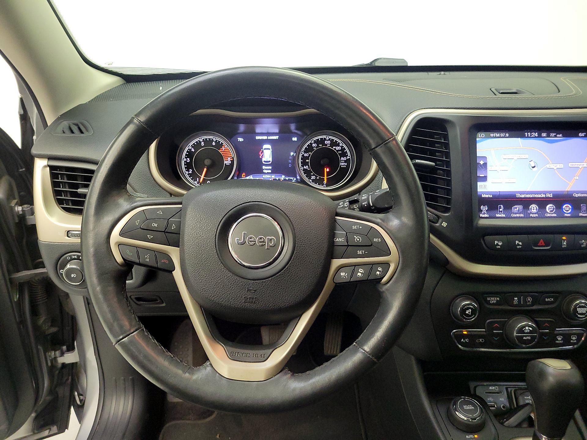 Thumbnail: 2016 Jeep Cherokee - 10