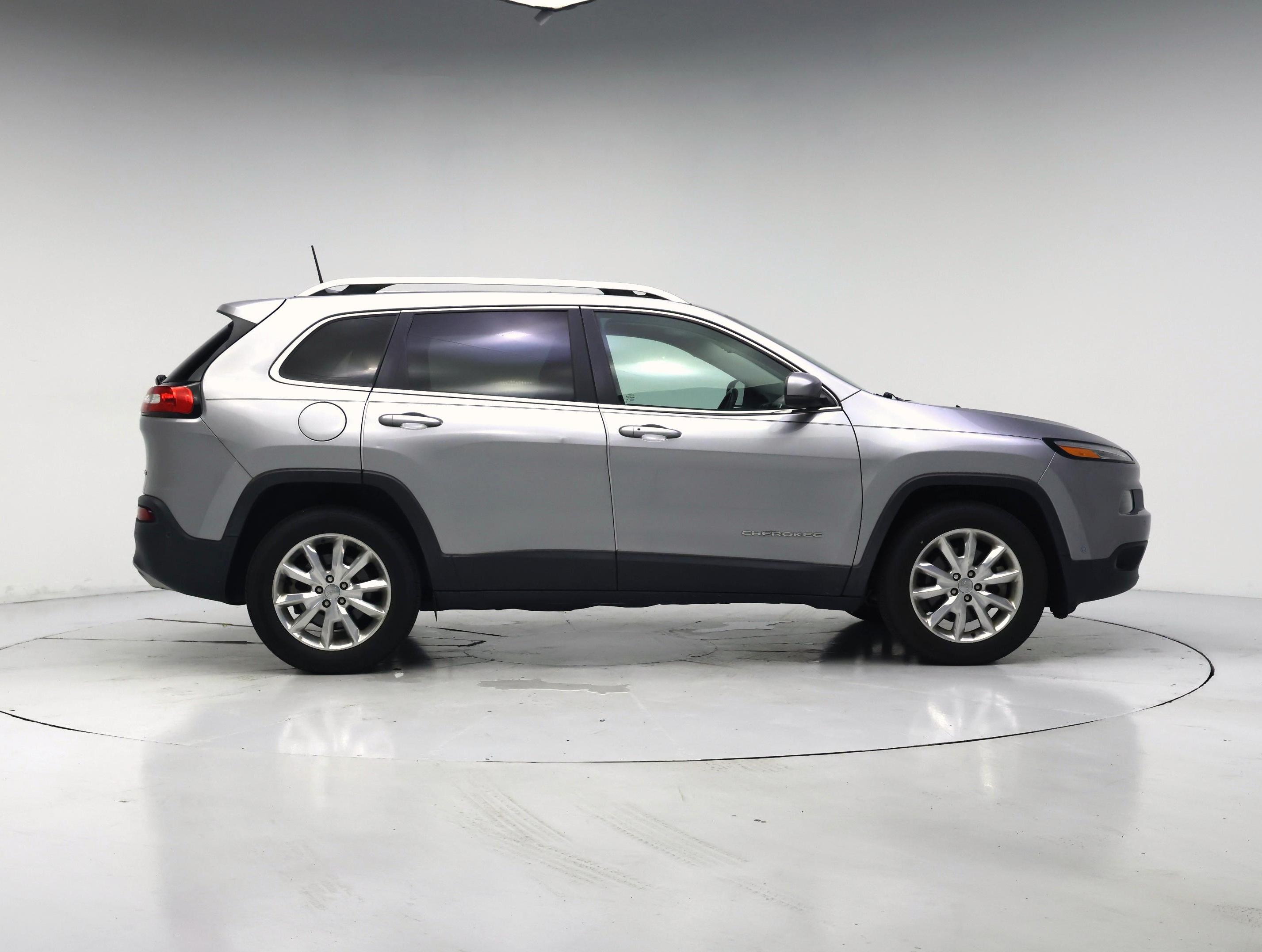 Thumbnail: 2016 Jeep Cherokee - 7
