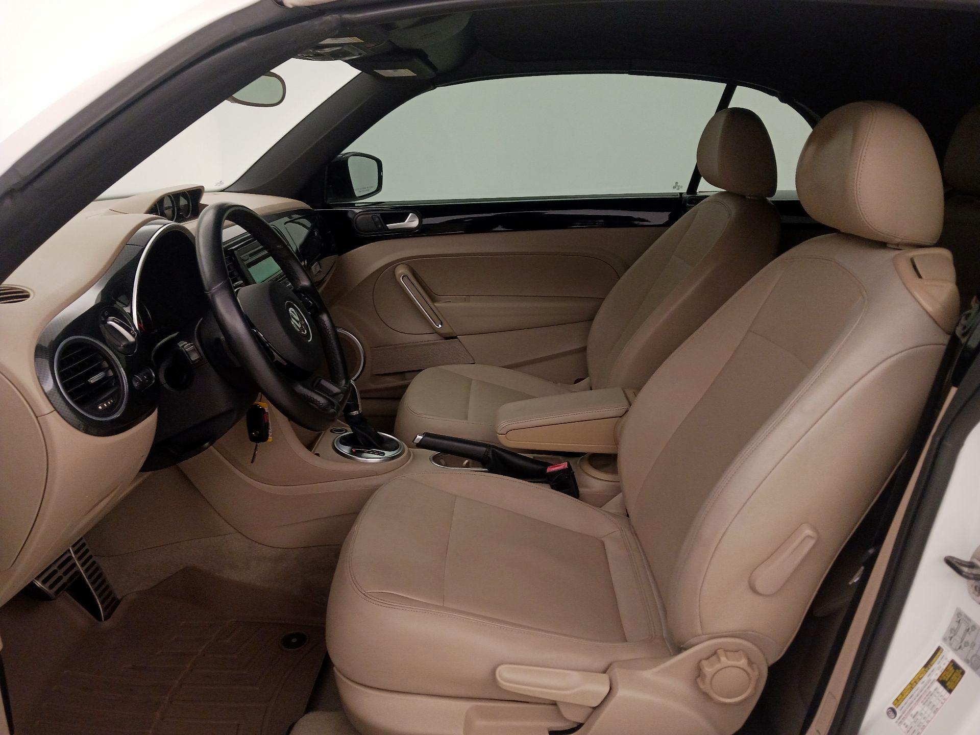 Thumbnail: 2014 Volkswagen Beetle - 11
