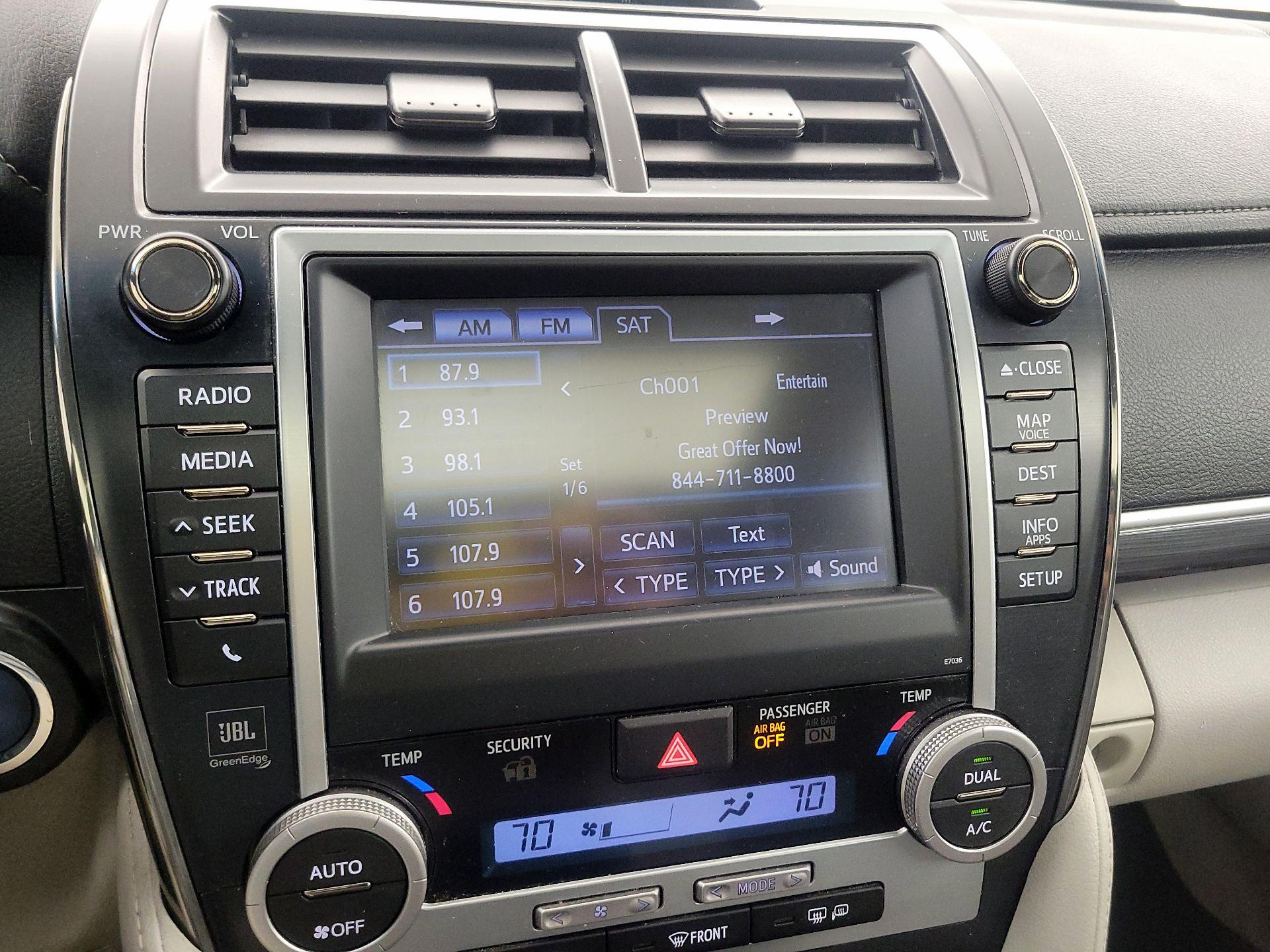 Thumbnail: 2014 Toyota Camry - 15