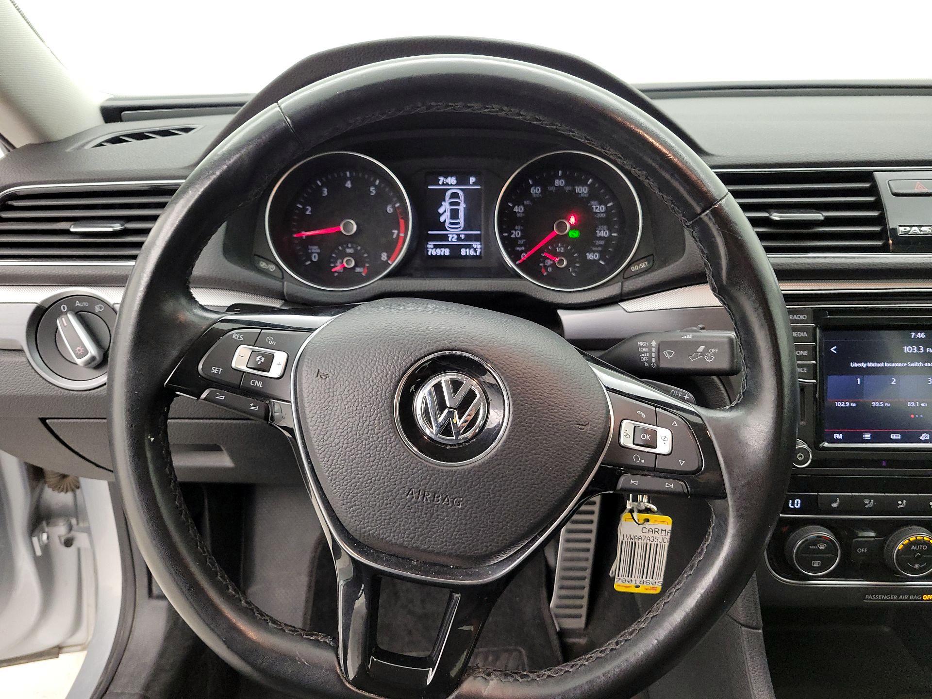 Thumbnail: 2018 Volkswagen Passat - 10