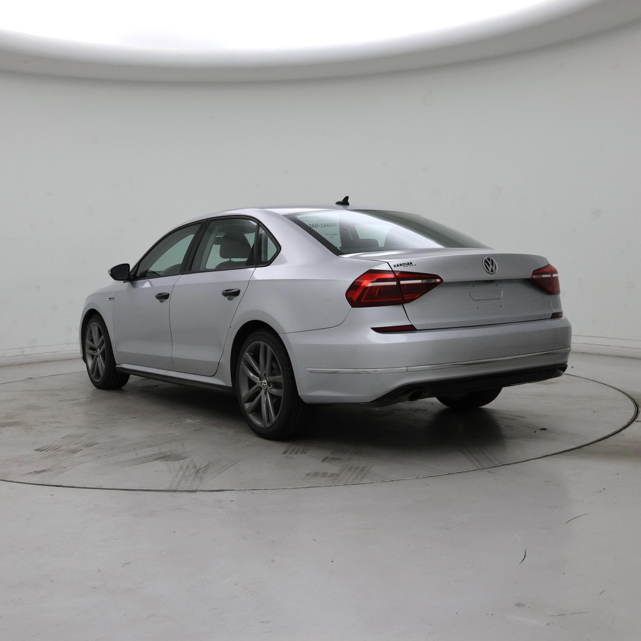Thumbnail: 2018 Volkswagen Passat - 2