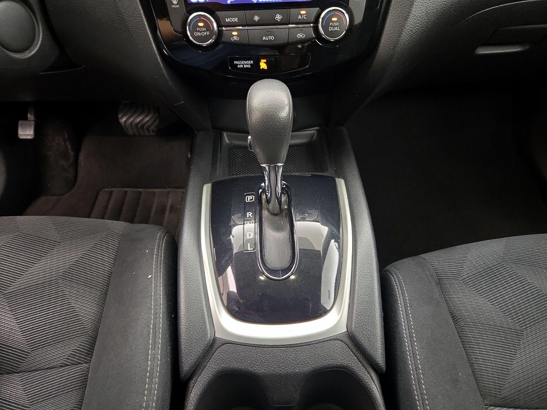 Thumbnail: 2014 Nissan Rogue - 17