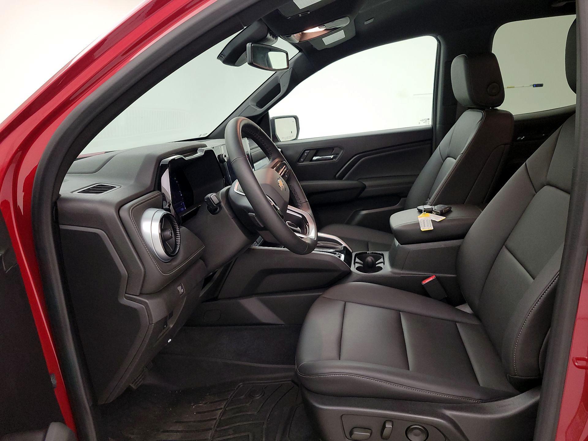 Thumbnail: 2023 Chevrolet Colorado - 11