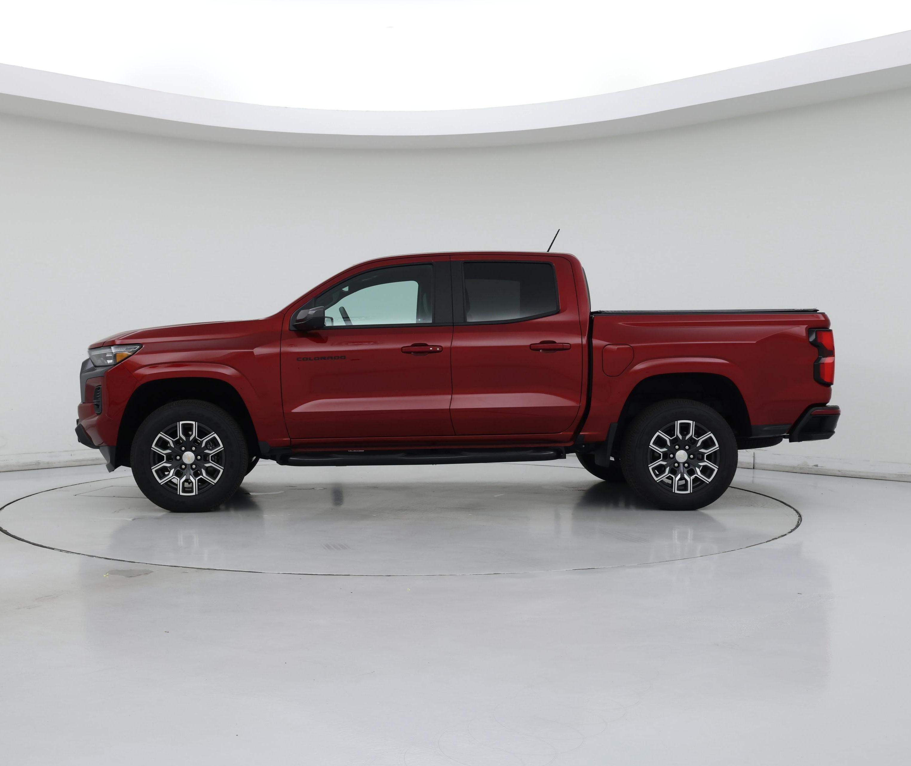 Thumbnail: 2023 Chevrolet Colorado - 3