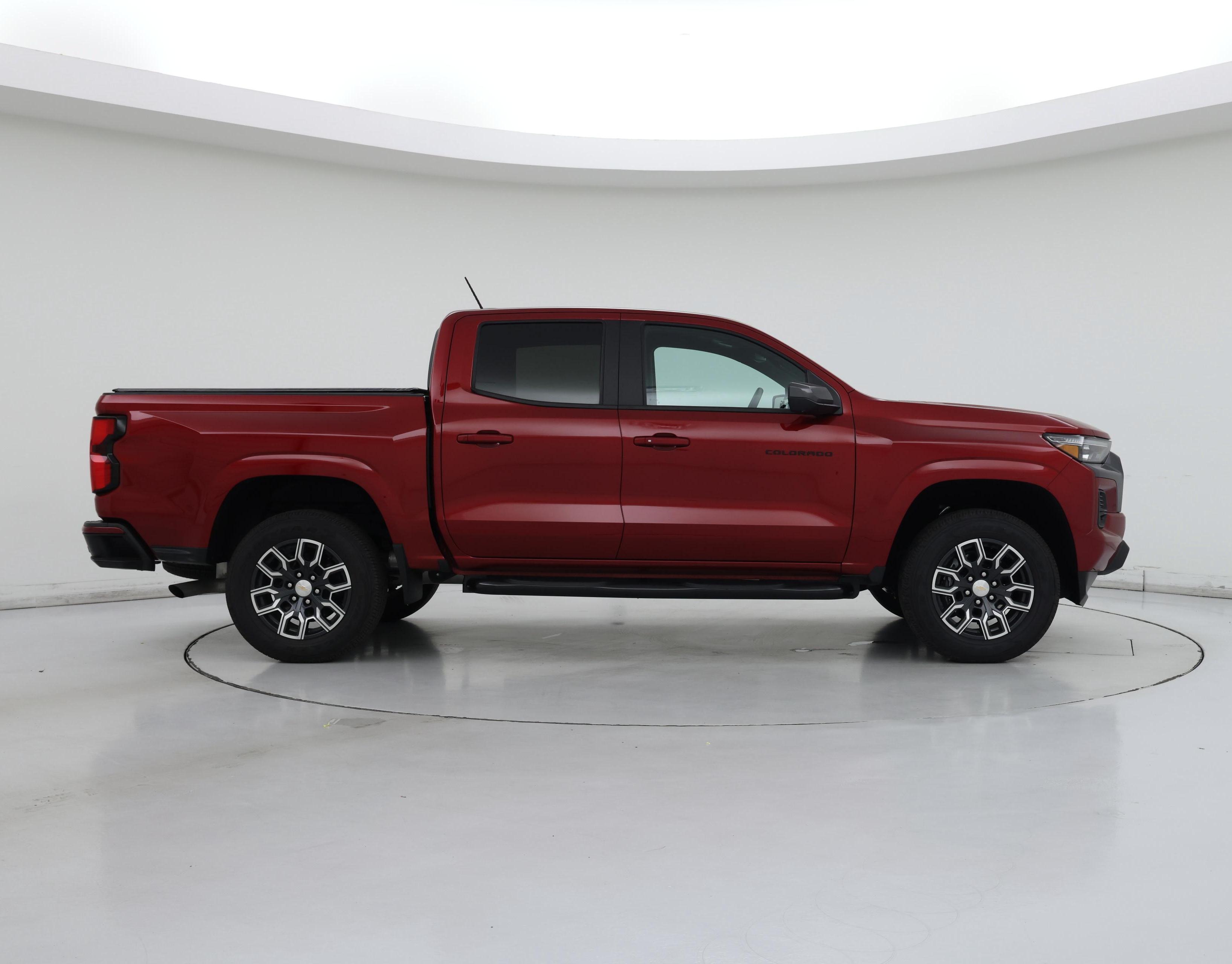 Thumbnail: 2023 Chevrolet Colorado - 7